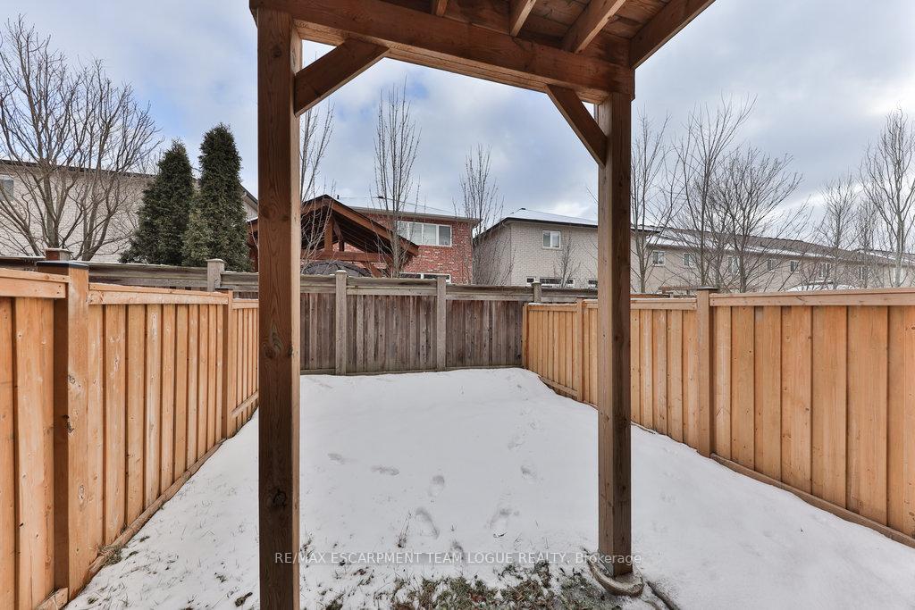 Photo 42 of 34 Borers Creek Circle, Hamilton, Waterdown — HOMEH