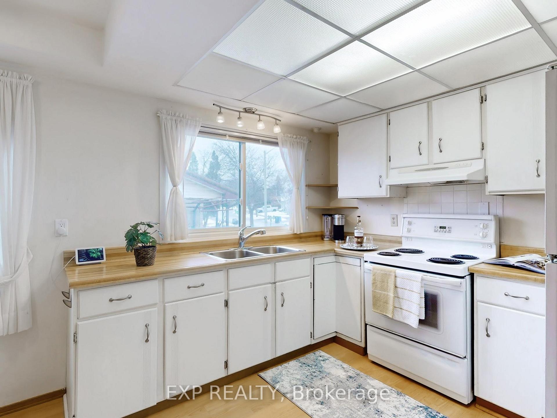 Photo 12 of 13 Newstead Crescent, Brampton, Madoc — HOMEH