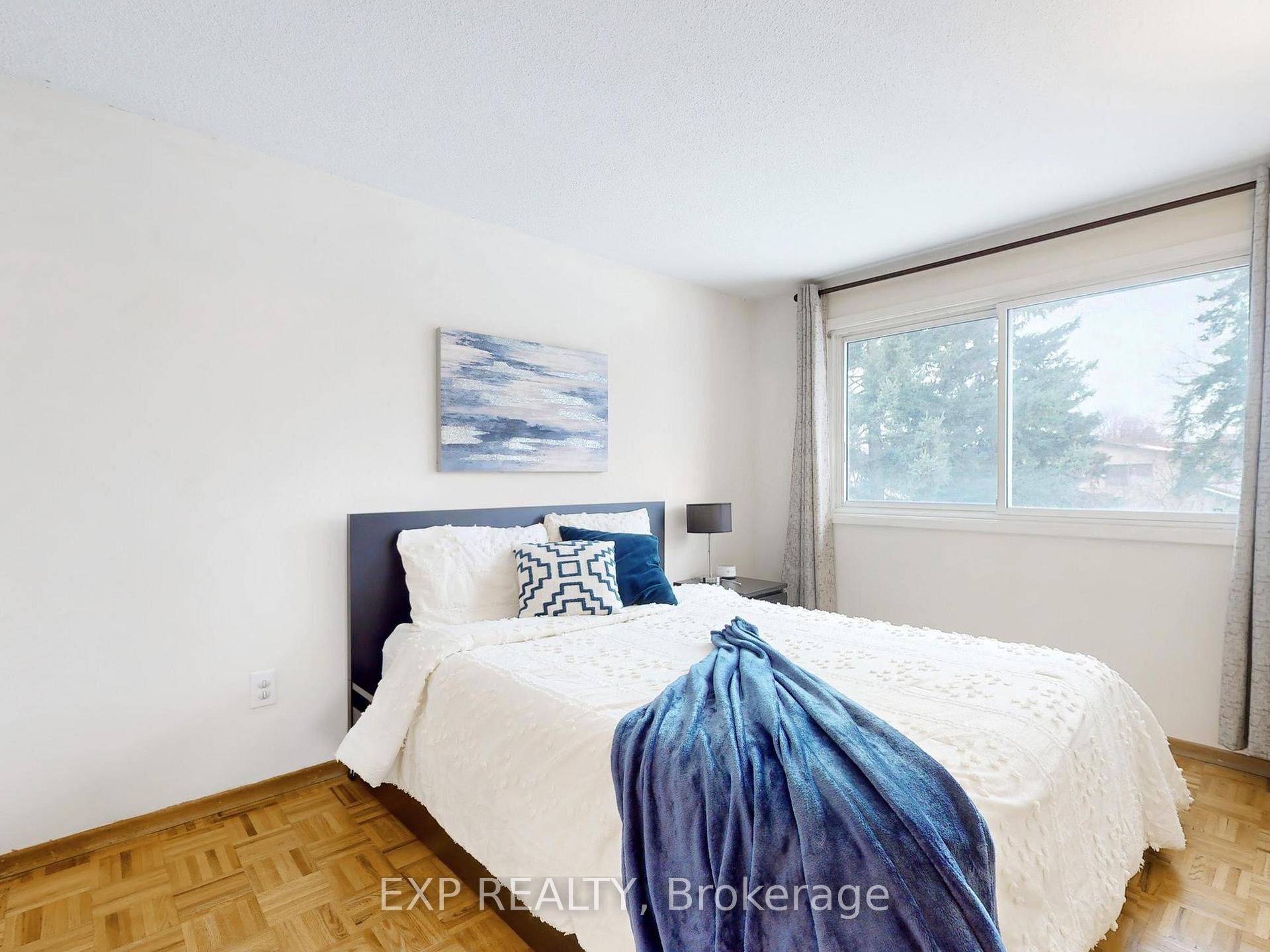 Photo 17 of 13 Newstead Crescent, Brampton, Madoc — HOMEH