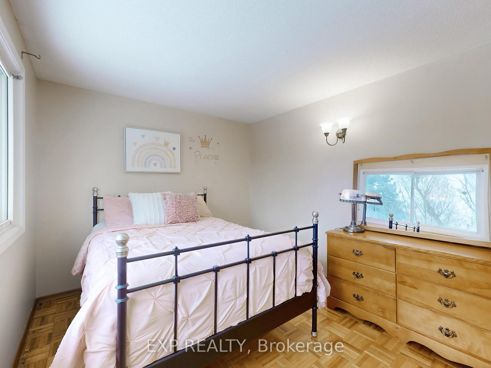 Photo 20 of 13 Newstead Crescent, Brampton, Madoc — HOMEH