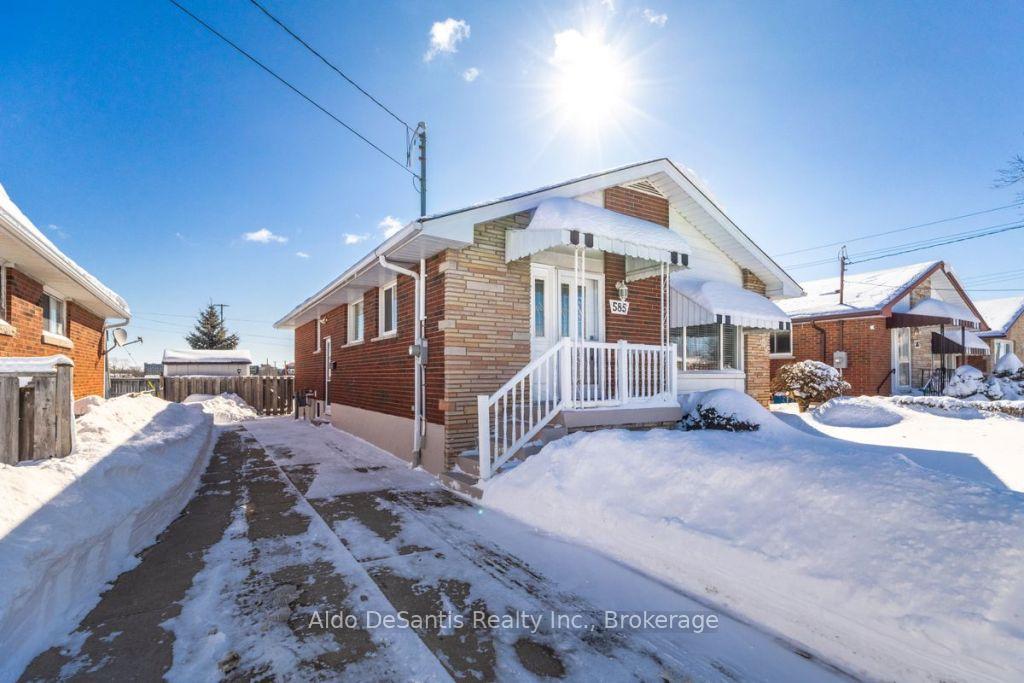 Photo 1 of 585 East 27th Street, Hamilton, Burkholme — HOMEH