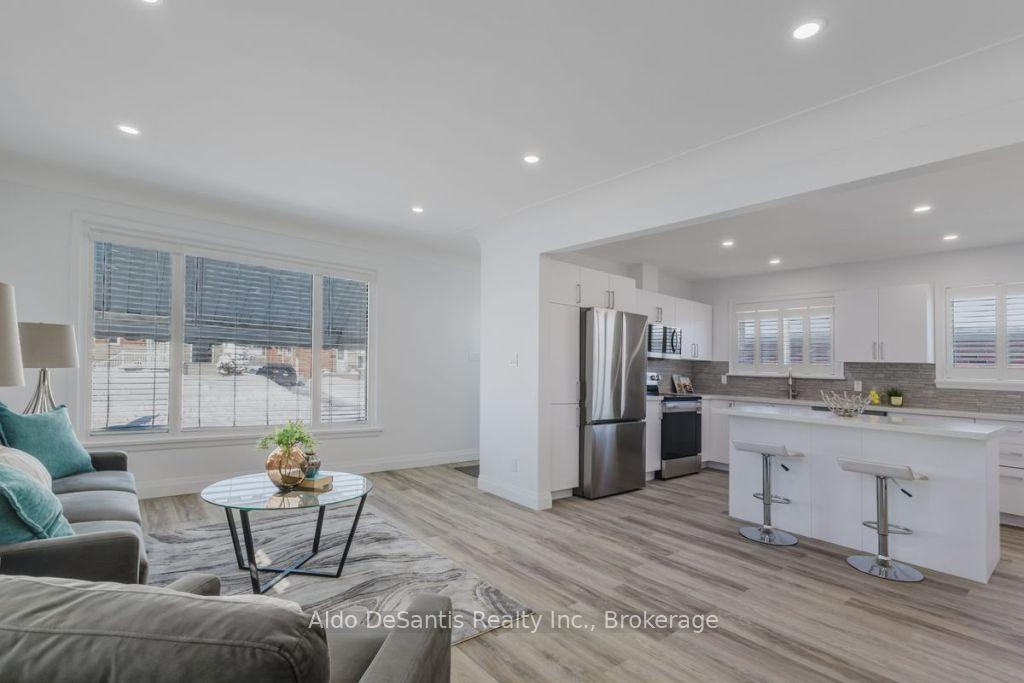Photo 3 of 585 East 27th Street, Hamilton, Burkholme — HOMEH