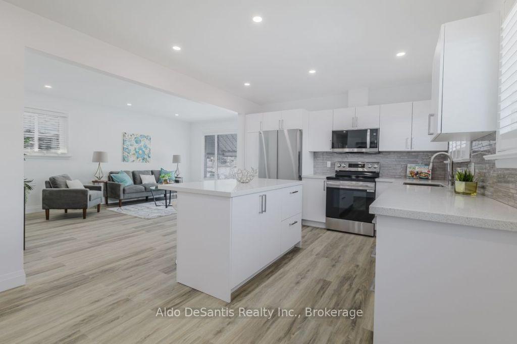 Photo 6 of 585 East 27th Street, Hamilton, Burkholme — HOMEH