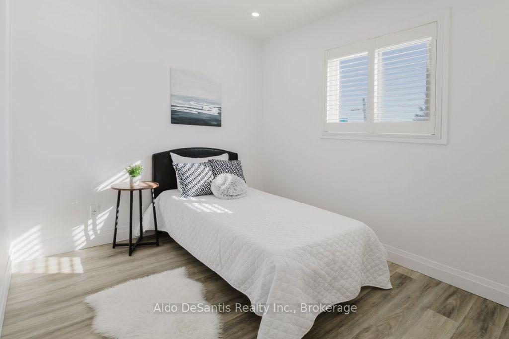 Photo 11 of 585 East 27th Street, Hamilton, Burkholme — HOMEH