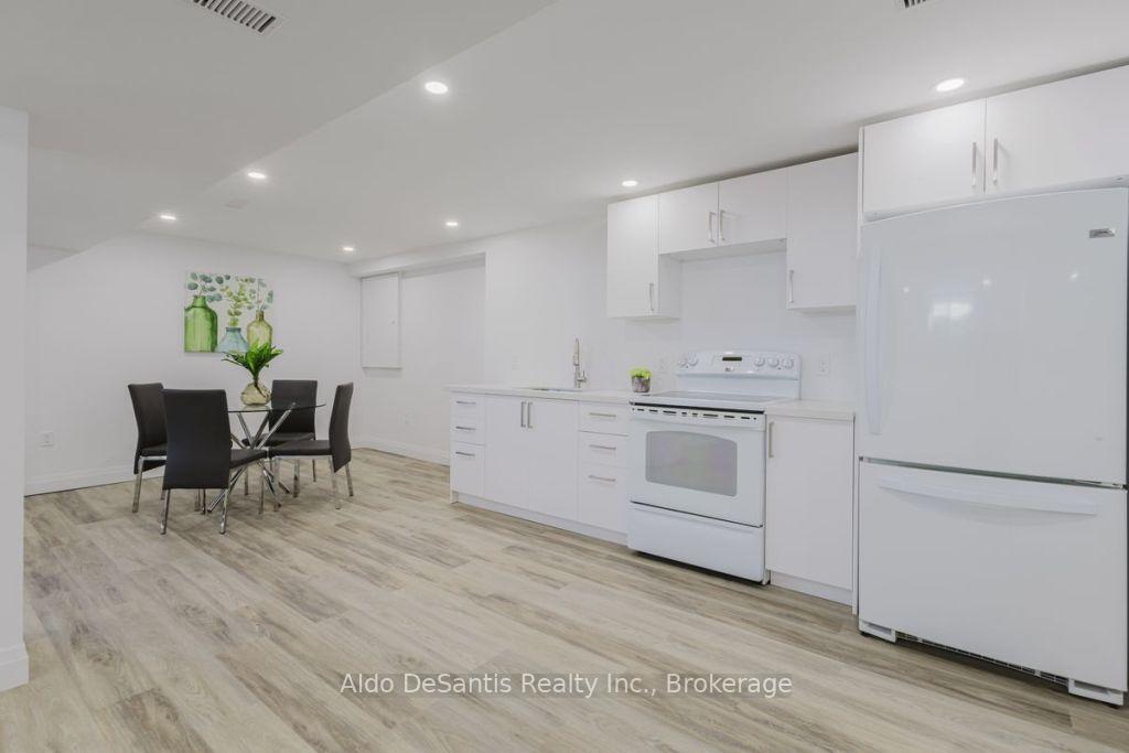 Photo 14 of 585 East 27th Street, Hamilton, Burkholme — HOMEH