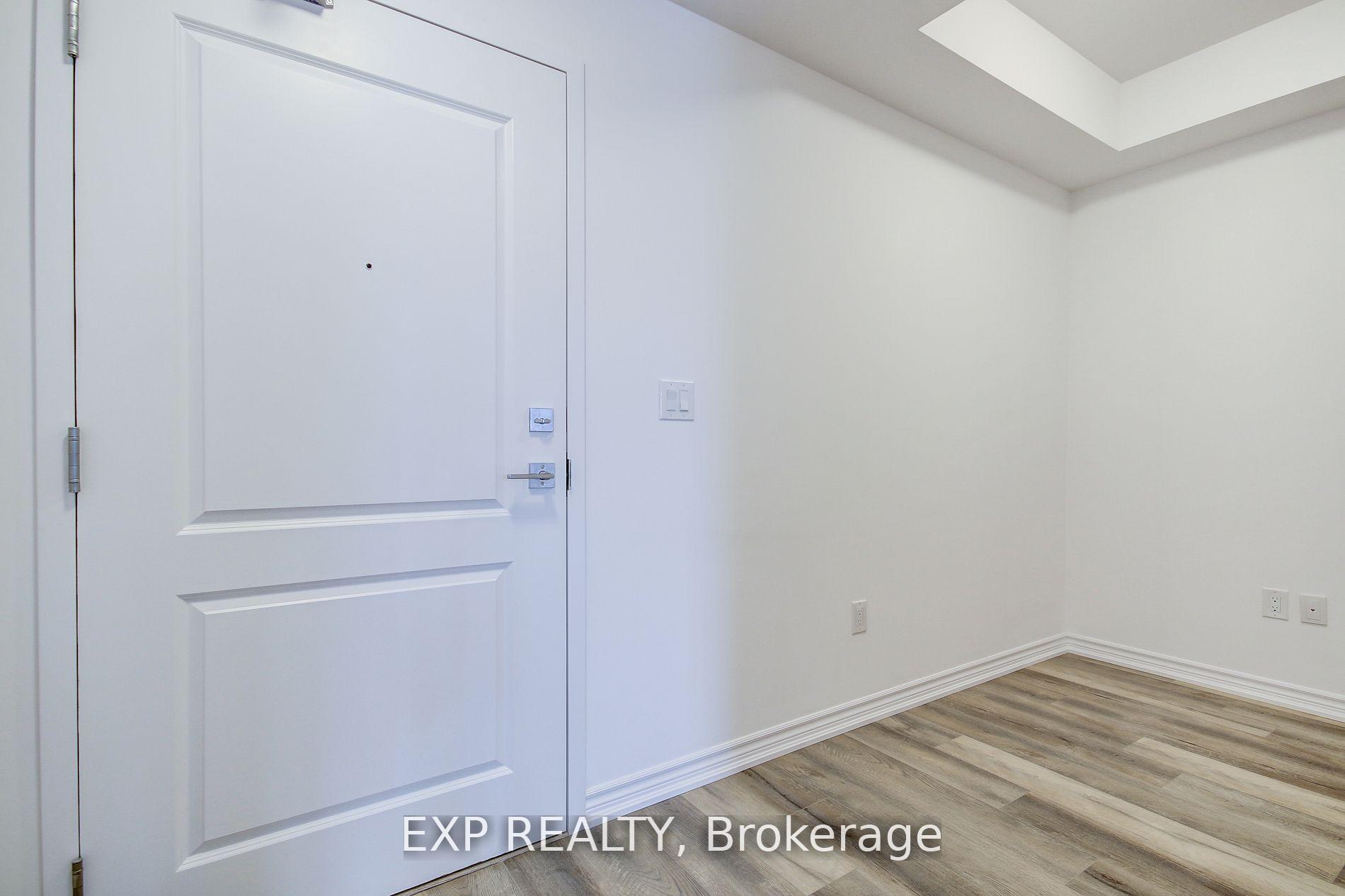 Photo 3 of Unit 235, 10 Mallard Trail E, Hamilton, Waterdown — HOMEH