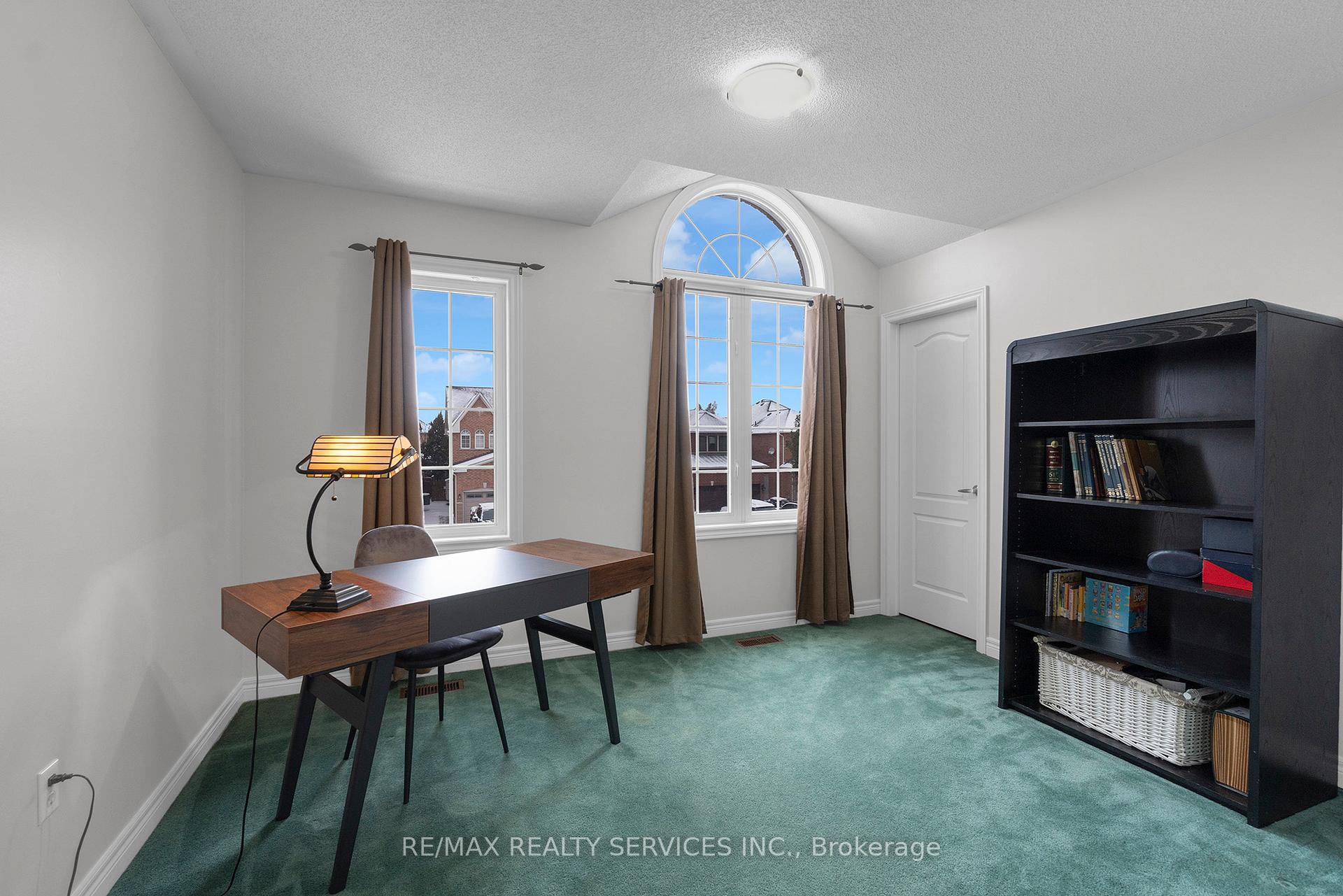 Photo 46 of 10 Barnes Court, Brampton, Snelgrove — HOMEH