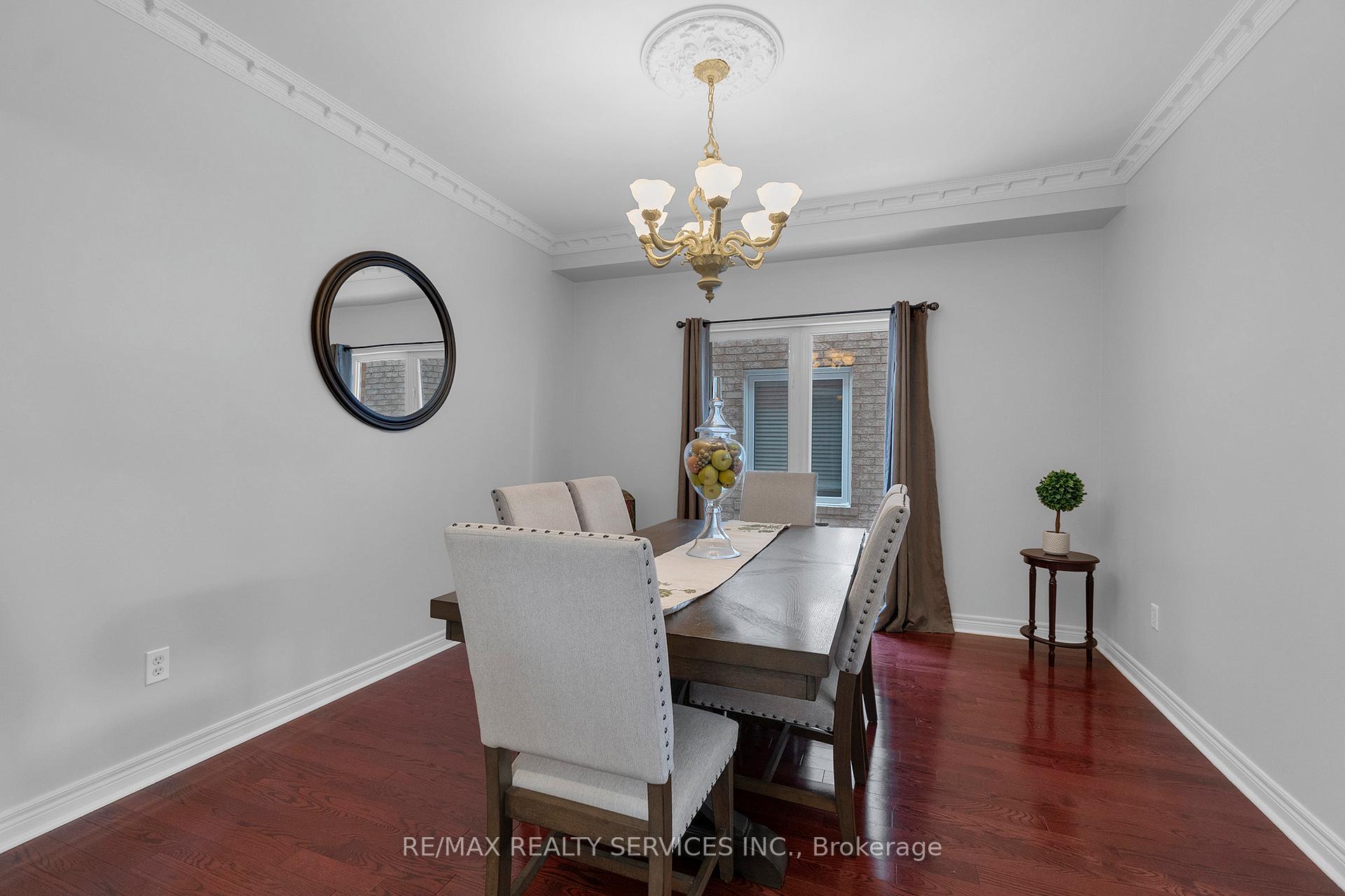Photo 8 of 10 Barnes Court, Brampton, Snelgrove — HOMEH