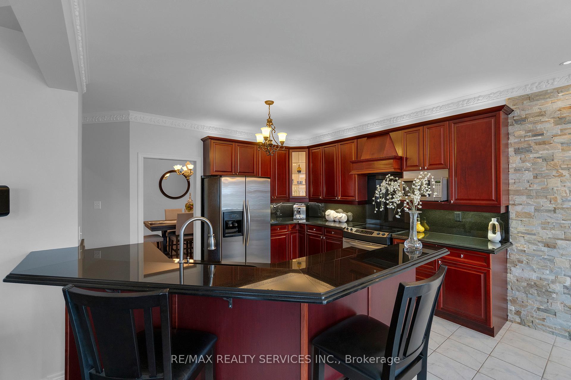 Photo 12 of 10 Barnes Court, Brampton, Snelgrove — HOMEH