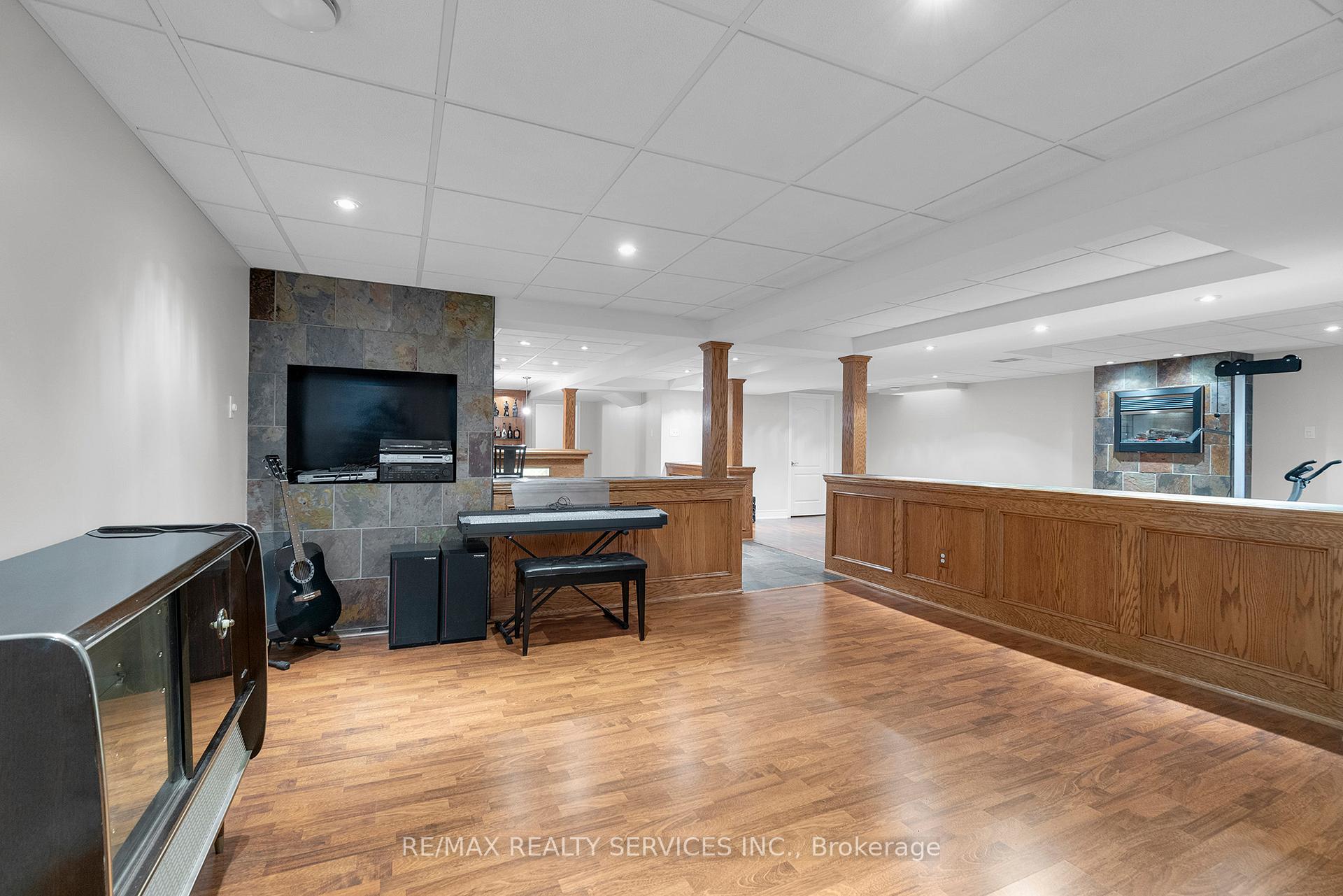 Photo 71 of 10 Barnes Court, Brampton, Snelgrove — HOMEH