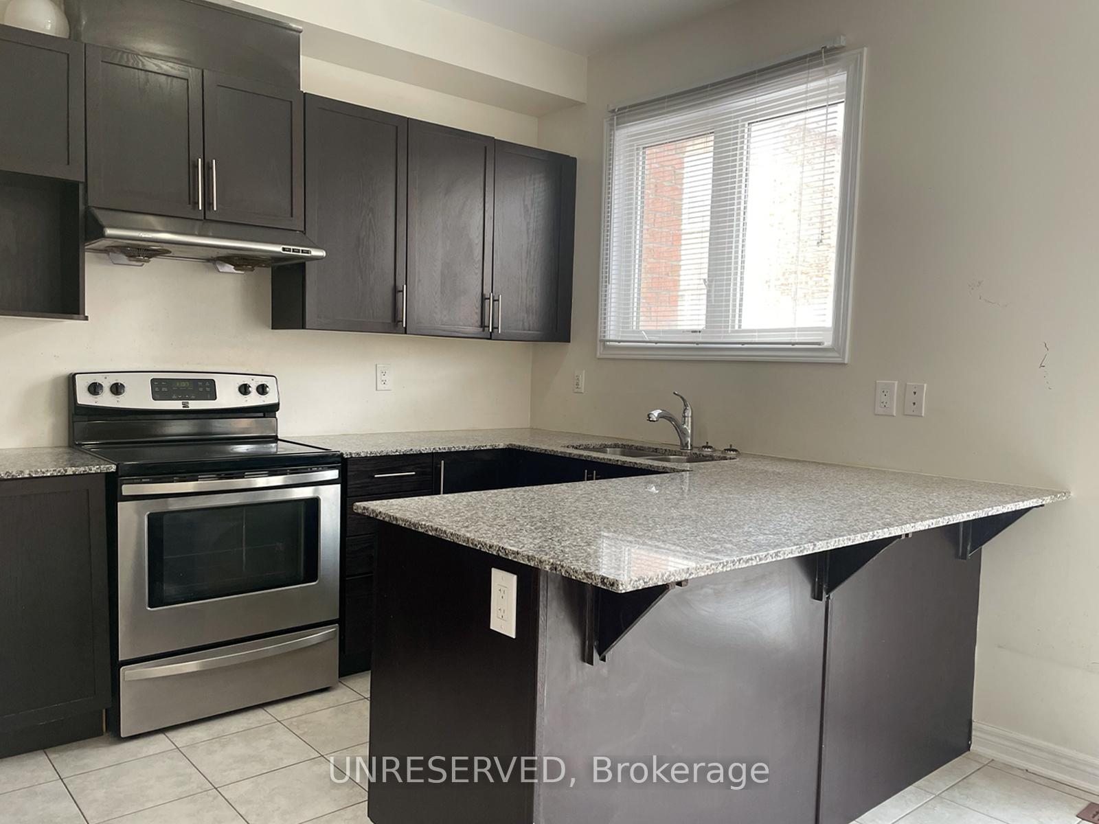Photo 2 of 12 Rockbrook Trail, Brampton, Northwest Brampton — HOMEH
