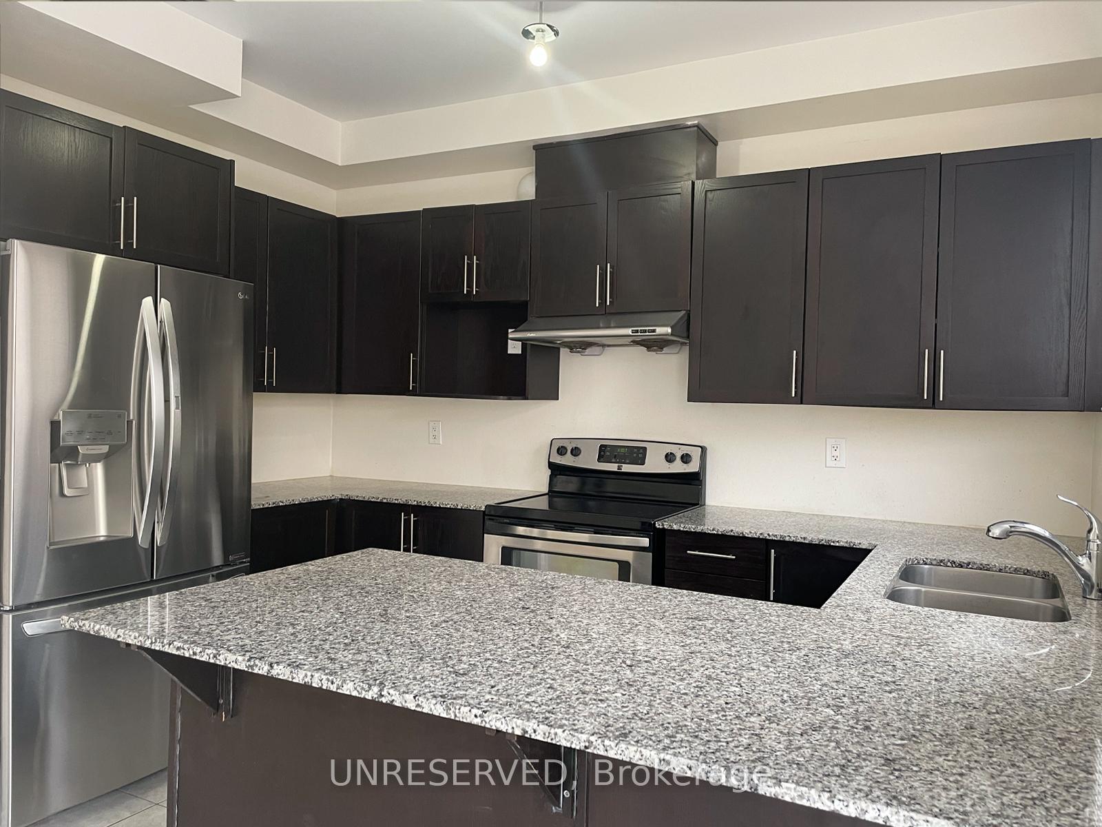 Photo 3 of 12 Rockbrook Trail, Brampton, Northwest Brampton — HOMEH