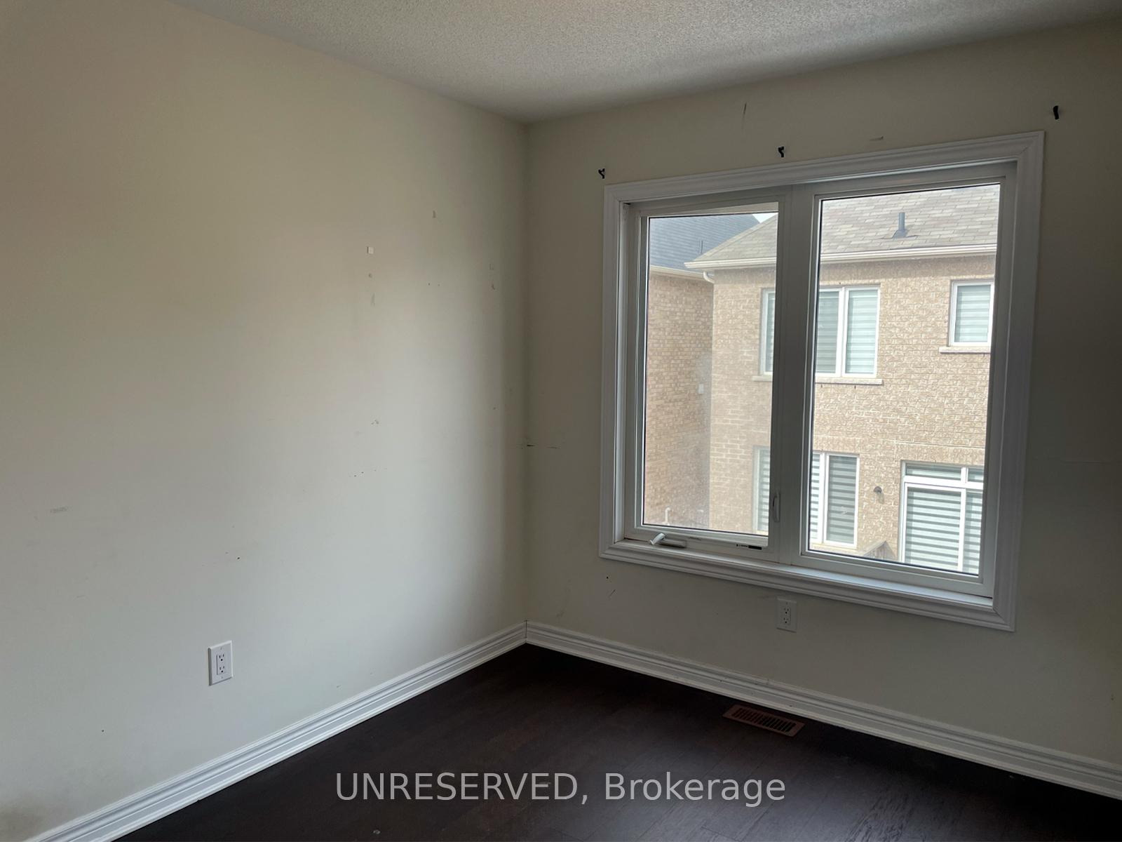 Photo 6 of 12 Rockbrook Trail, Brampton, Northwest Brampton — HOMEH