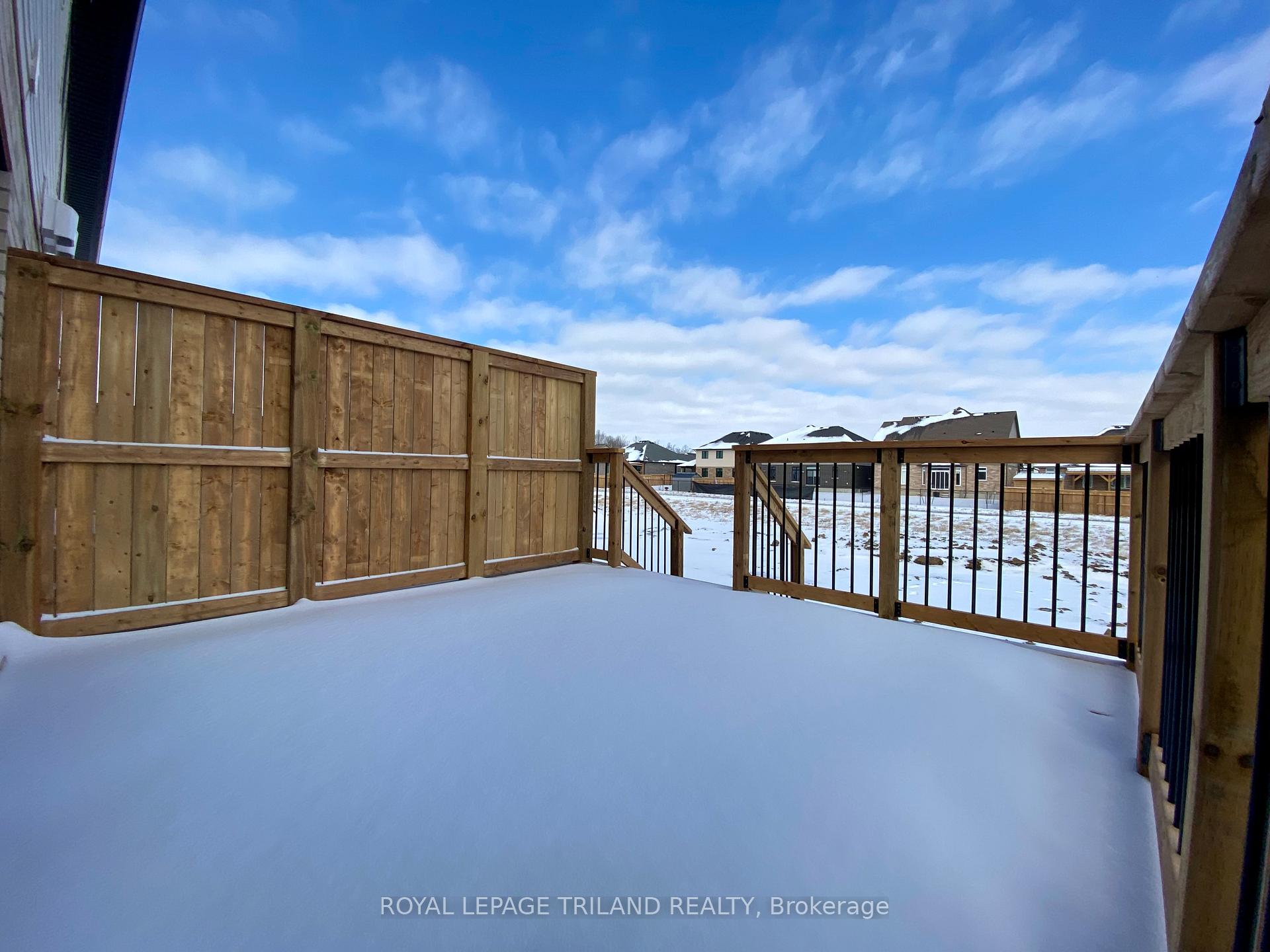 Photo 51 of 101 Empire Parkway, St. Thomas — HOMEH