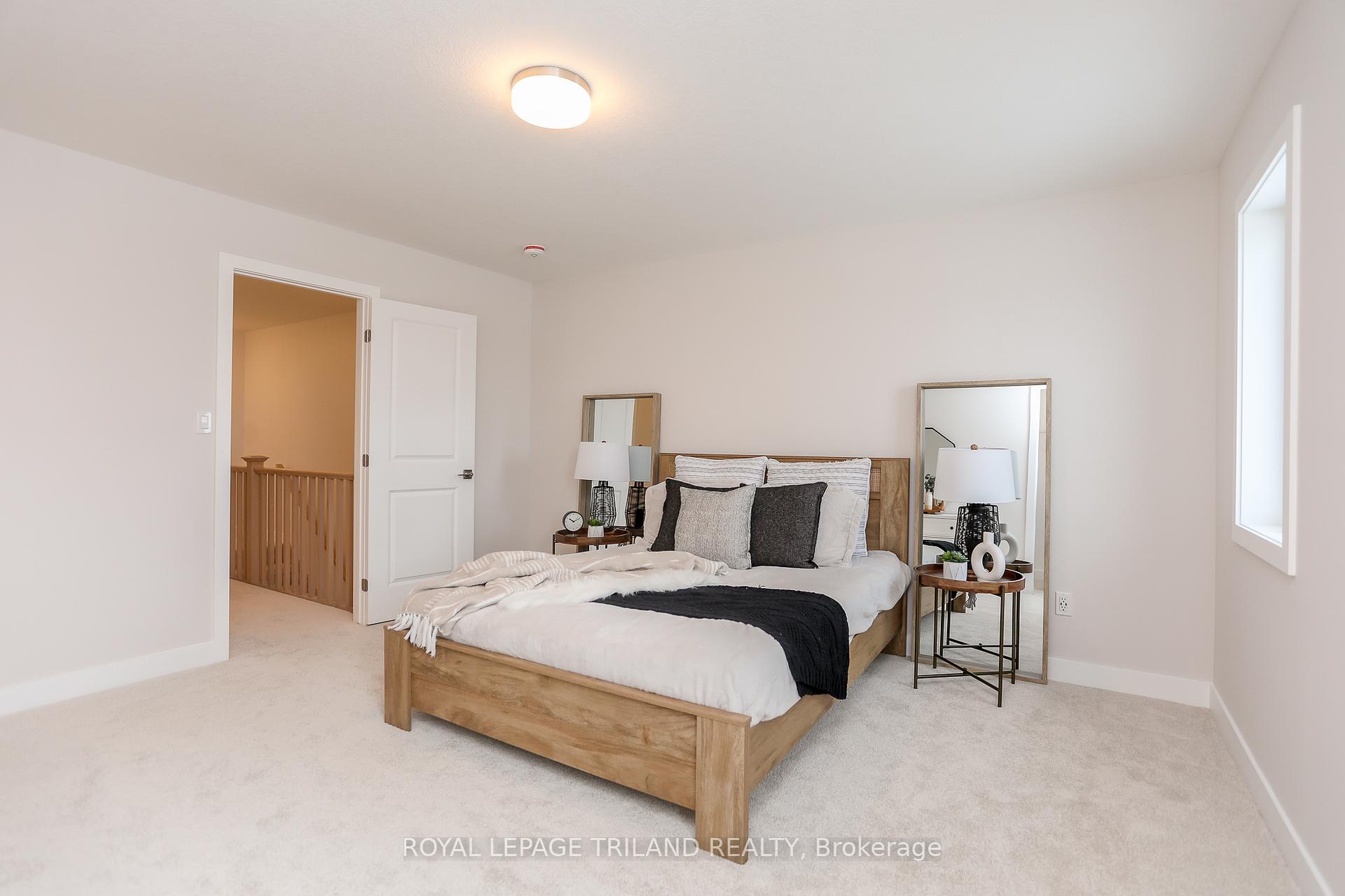 Photo 13 of 101 Empire Parkway, St. Thomas — HOMEH