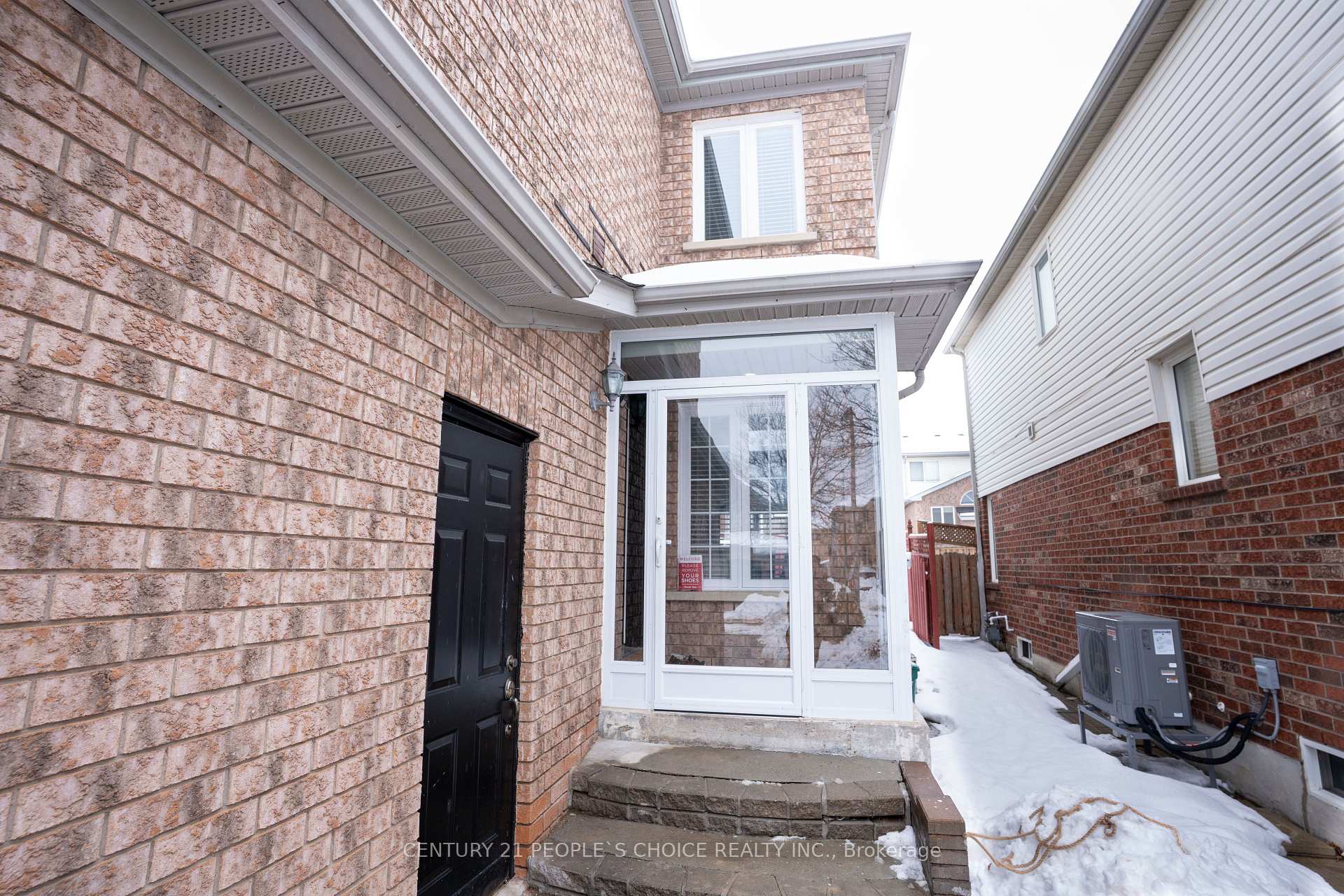 Photo 2 of 23 Cordgrass Crescent, Brampton, Sandringham-Wellington — HOMEH