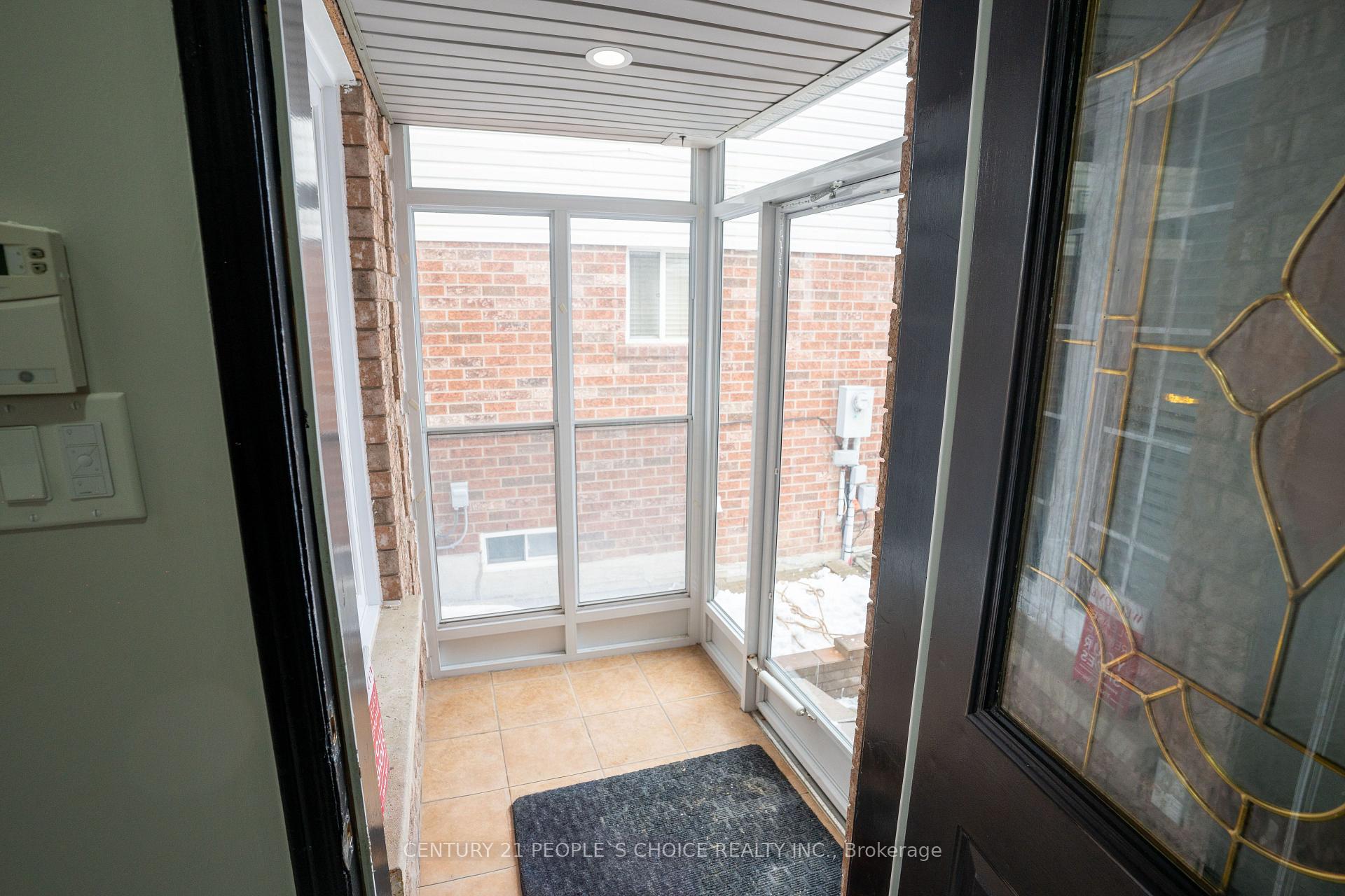 Photo 4 of 23 Cordgrass Crescent, Brampton, Sandringham-Wellington — HOMEH