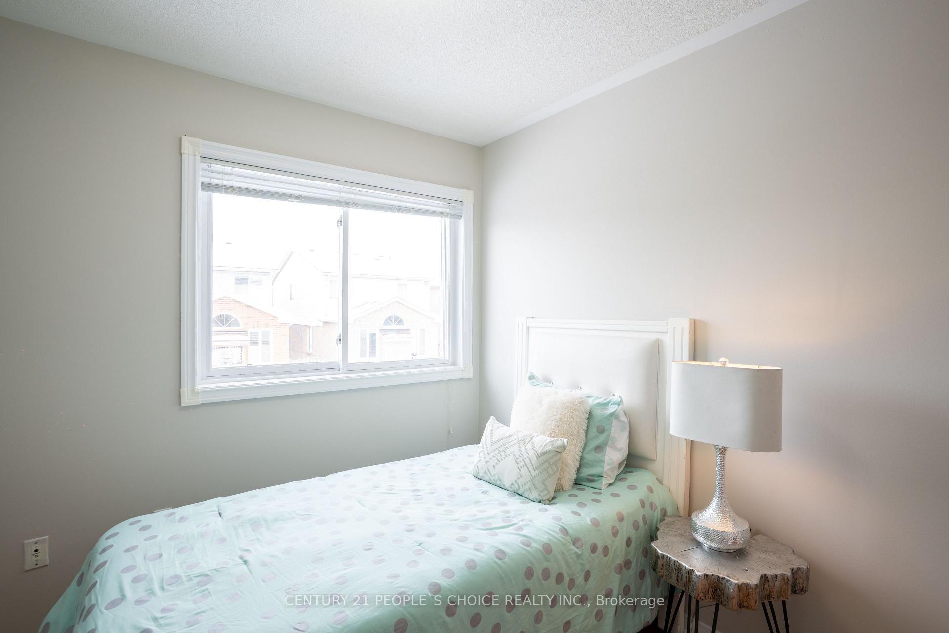 Photo 25 of 23 Cordgrass Crescent, Brampton, Sandringham-Wellington — HOMEH