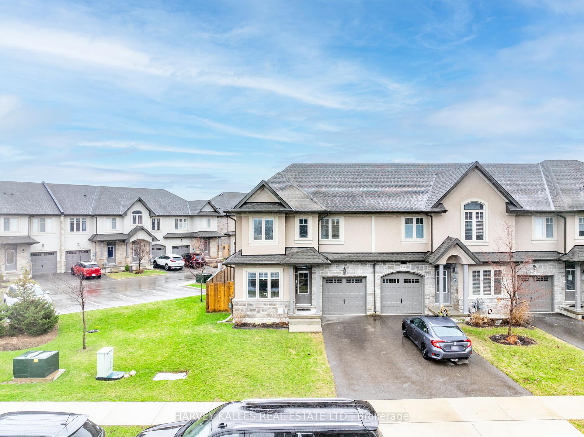 Front of 106 Shoreview Place