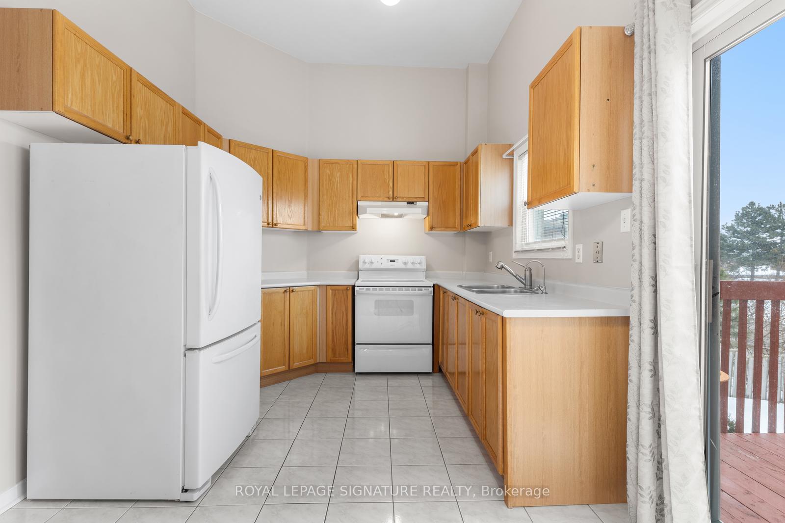 Photo 5 of 26 Provincial Place, Brampton, Northgate — HOMEH