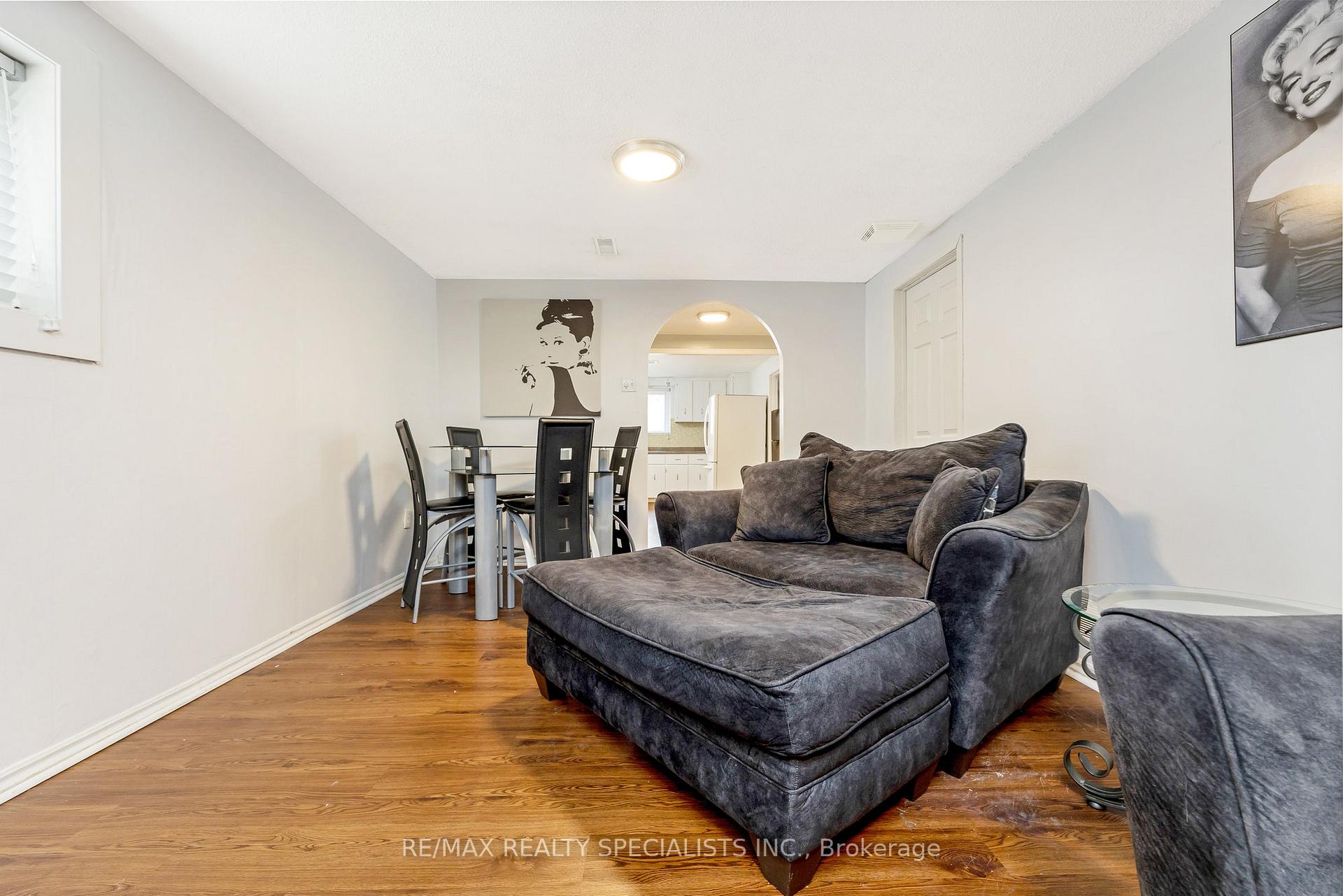 Photo 25 of 35 Forestgate Drive, Hamilton, Fessenden — HOMEH