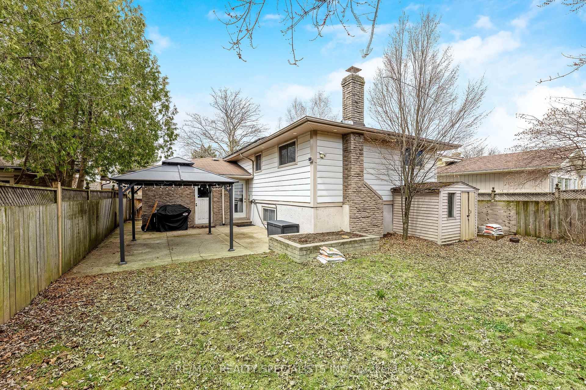 Photo 38 of 35 Forestgate Drive, Hamilton, Fessenden — HOMEH