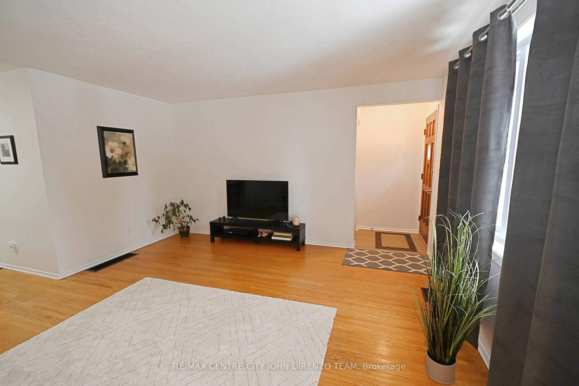 Photo 4 of 222 Inkerman Street, St. Thomas — HOMEH