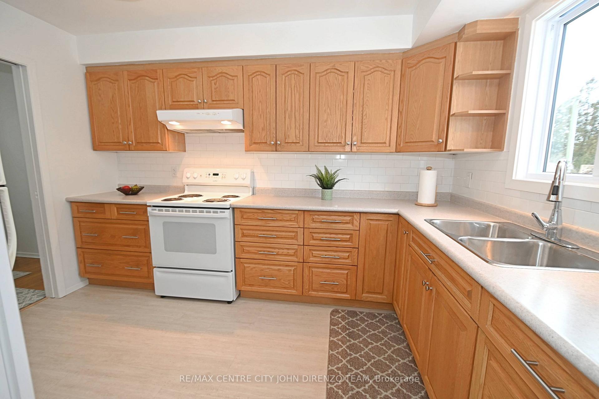 Photo 6 of 222 Inkerman Street, St. Thomas — HOMEH