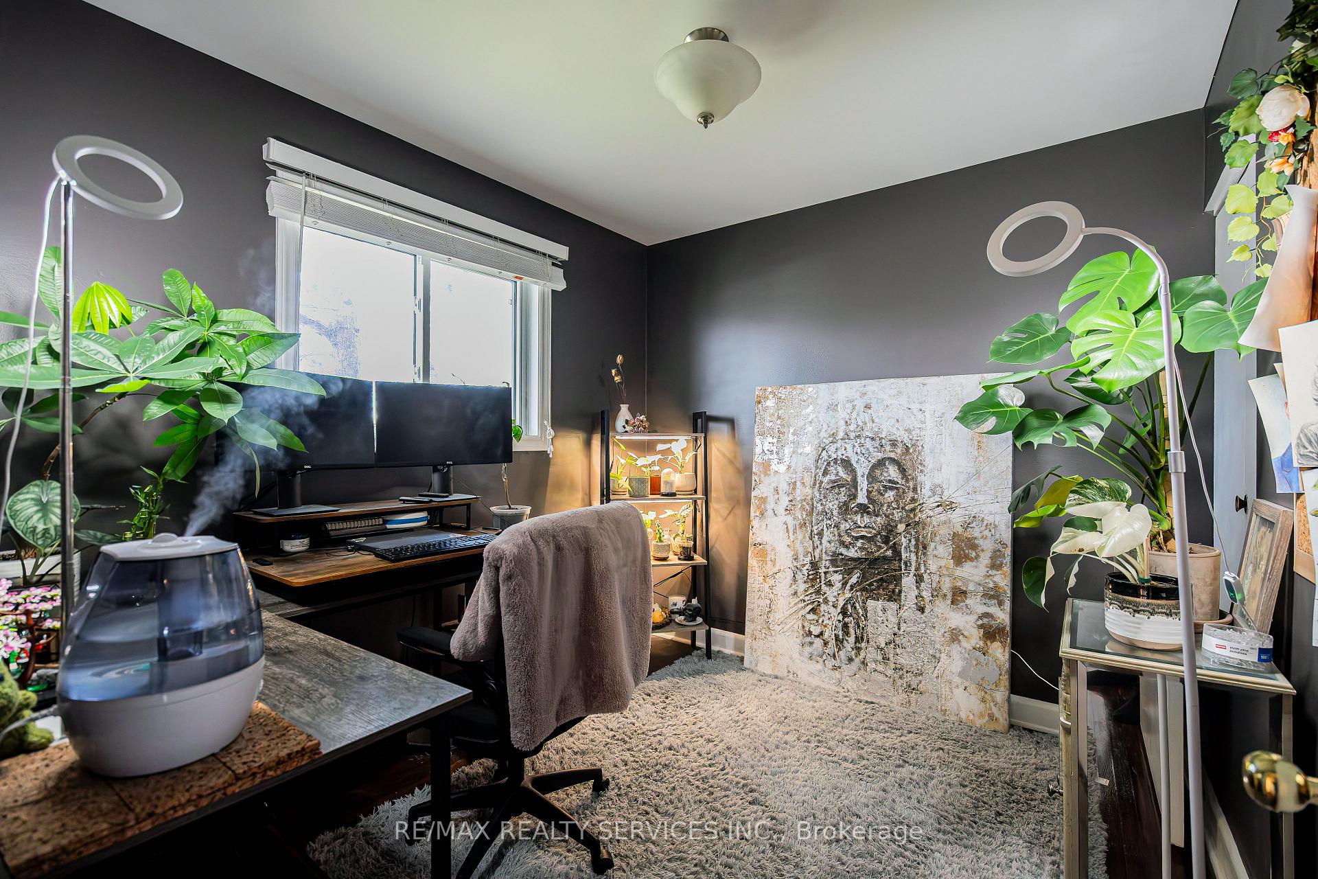 Photo 17 of 18 Abbey Road, Brampton, Brampton East — HOMEH