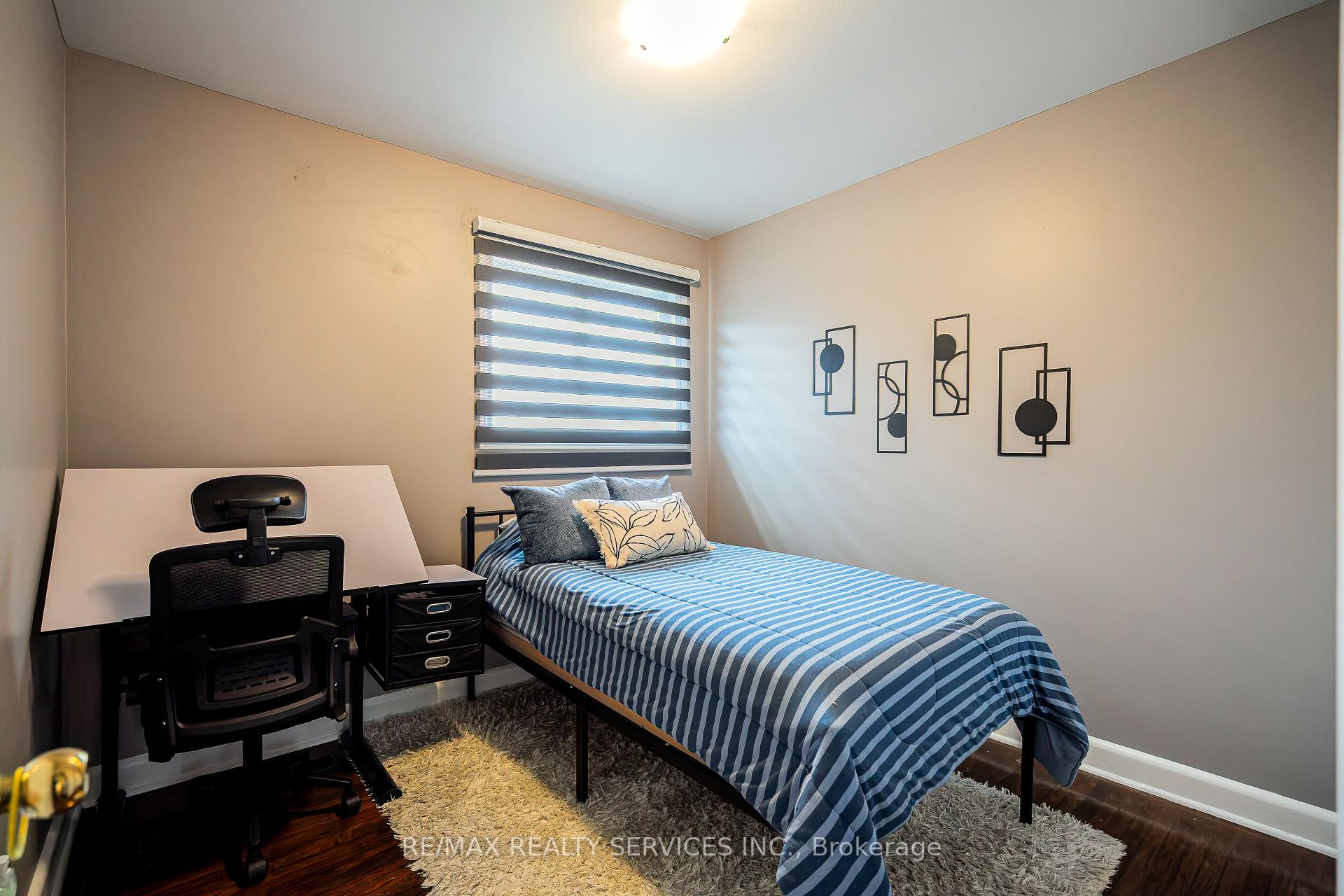 Photo 21 of 18 Abbey Road, Brampton, Brampton East — HOMEH