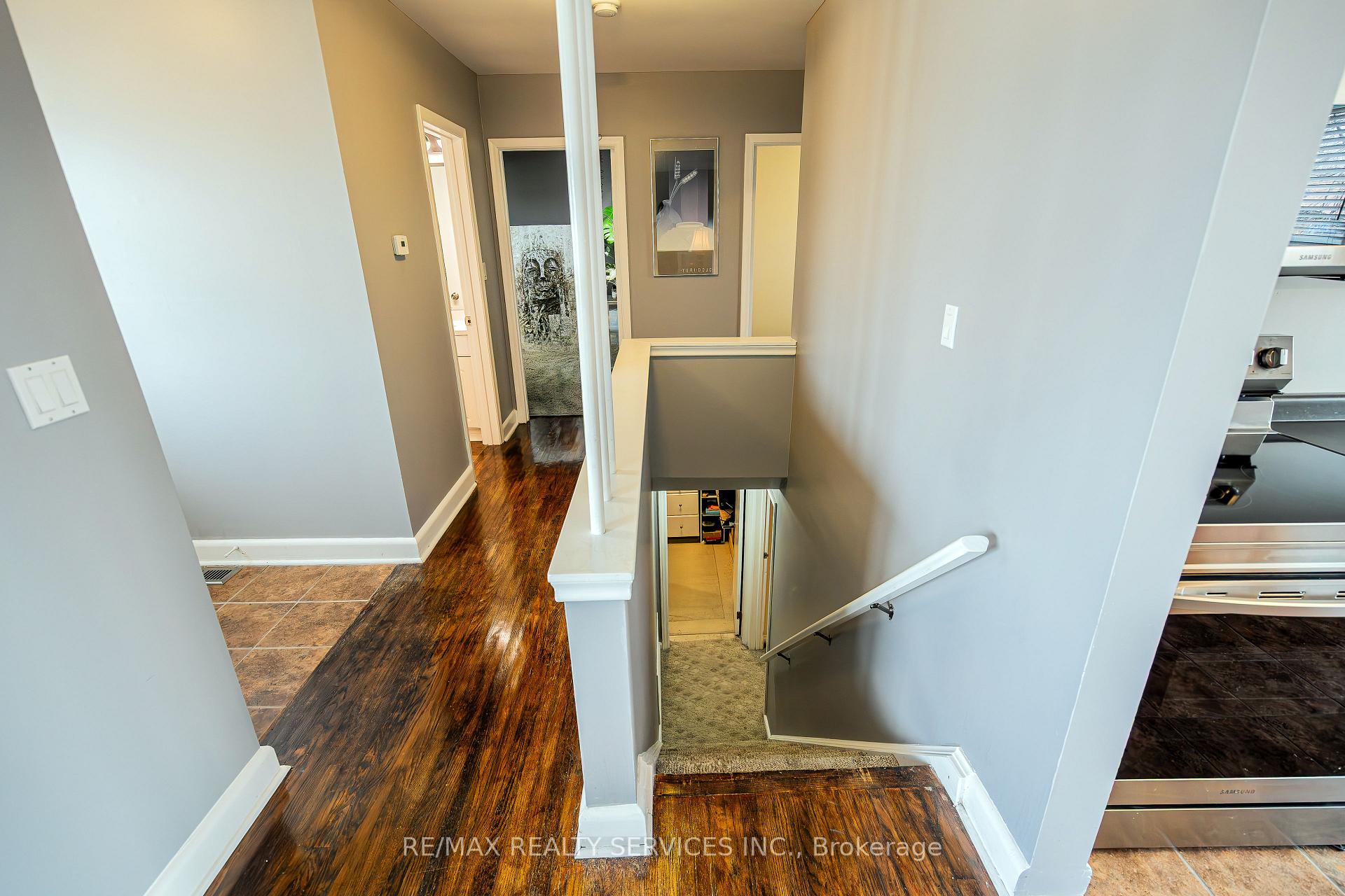 Photo 24 of 18 Abbey Road, Brampton, Brampton East — HOMEH