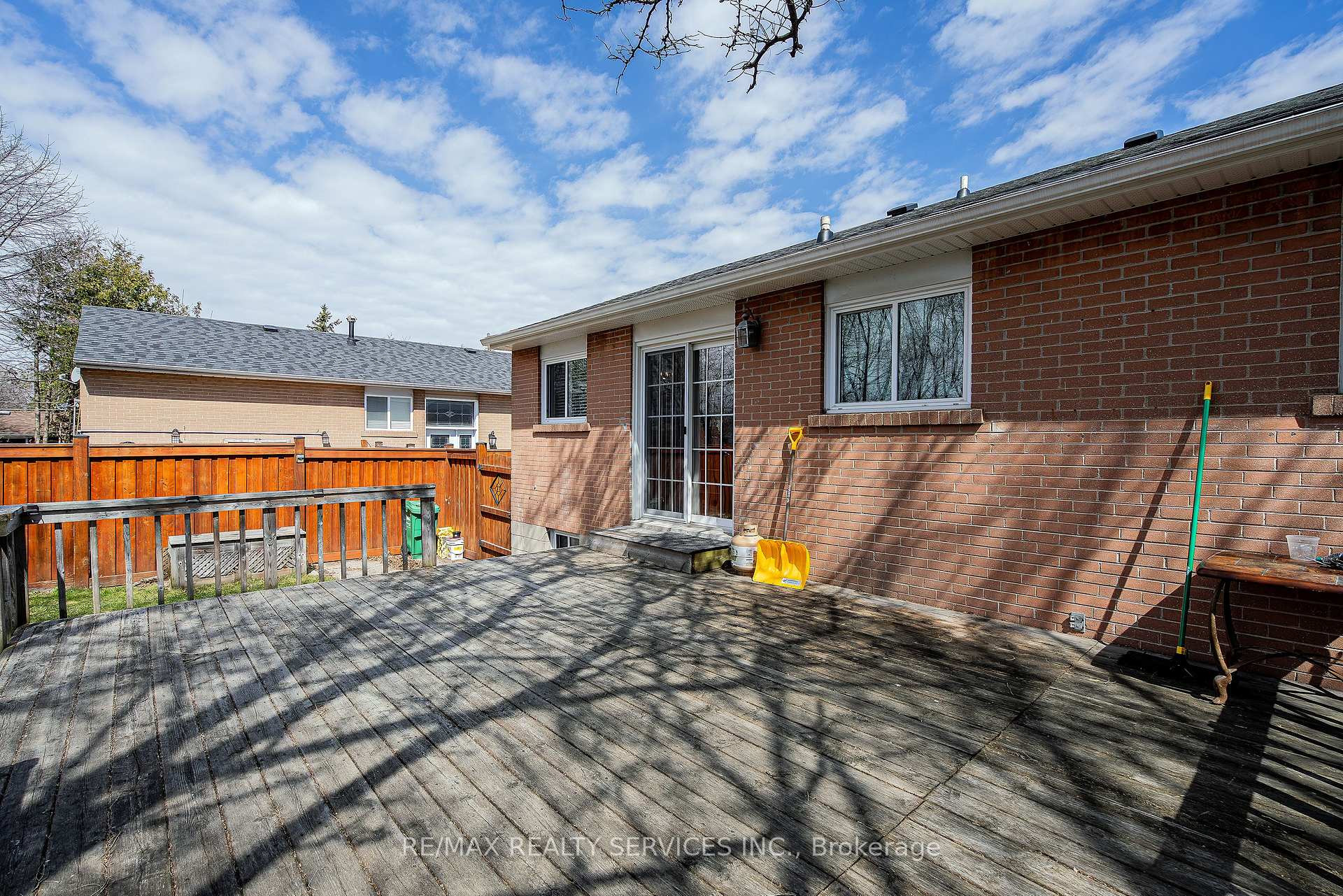 Photo 33 of 18 Abbey Road, Brampton, Brampton East — HOMEH