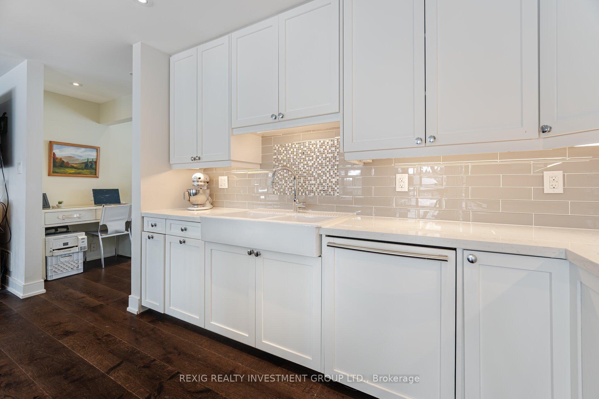Photo 10 of 19 Cavendish Crescent, Brampton, Avondale — HOMEH