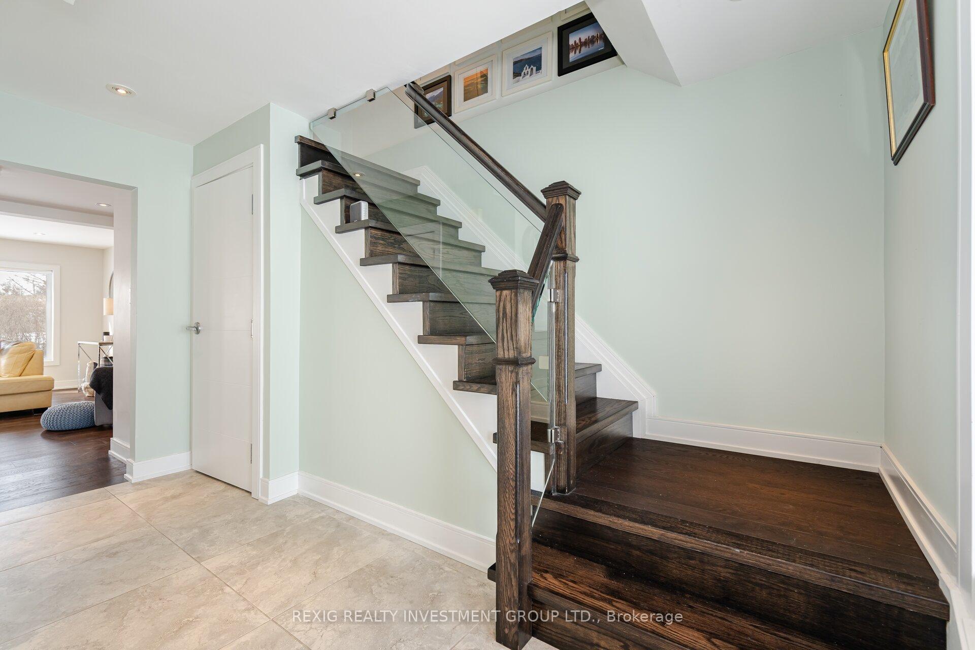 Photo 20 of 19 Cavendish Crescent, Brampton, Avondale — HOMEH