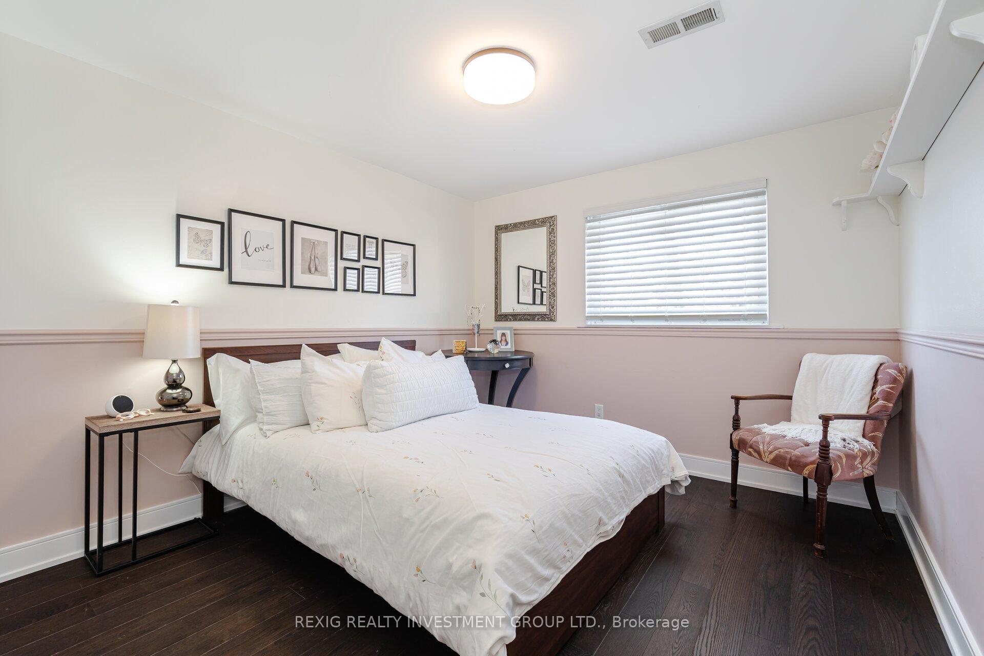 Photo 23 of 19 Cavendish Crescent, Brampton, Avondale — HOMEH