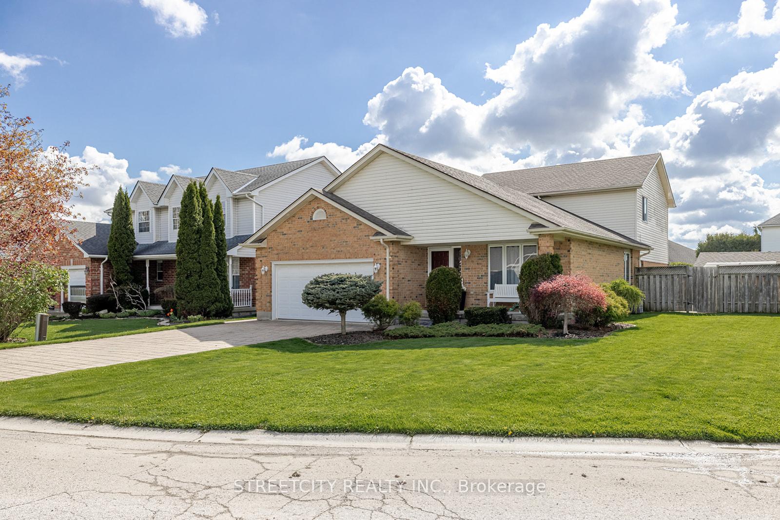 Photo 2 of 226 Andrea Crescent, Central Elgin, Belmont — HOMEH