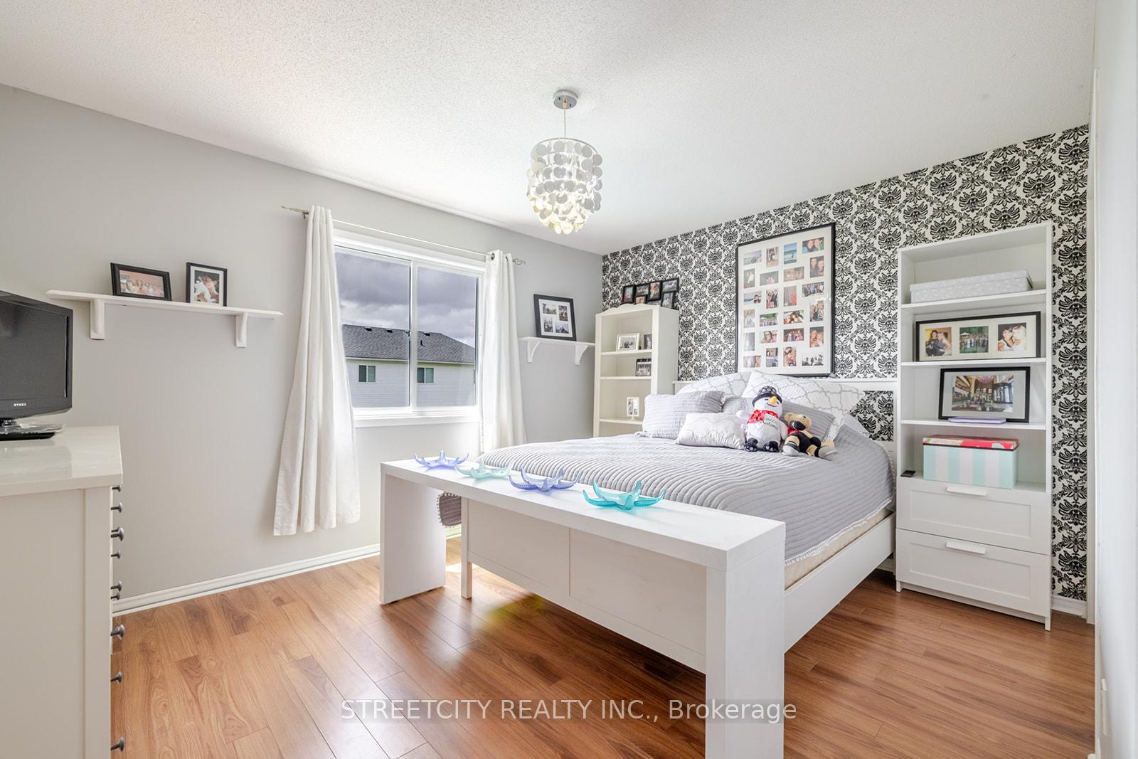 Photo 25 of 226 Andrea Crescent, Central Elgin, Belmont — HOMEH