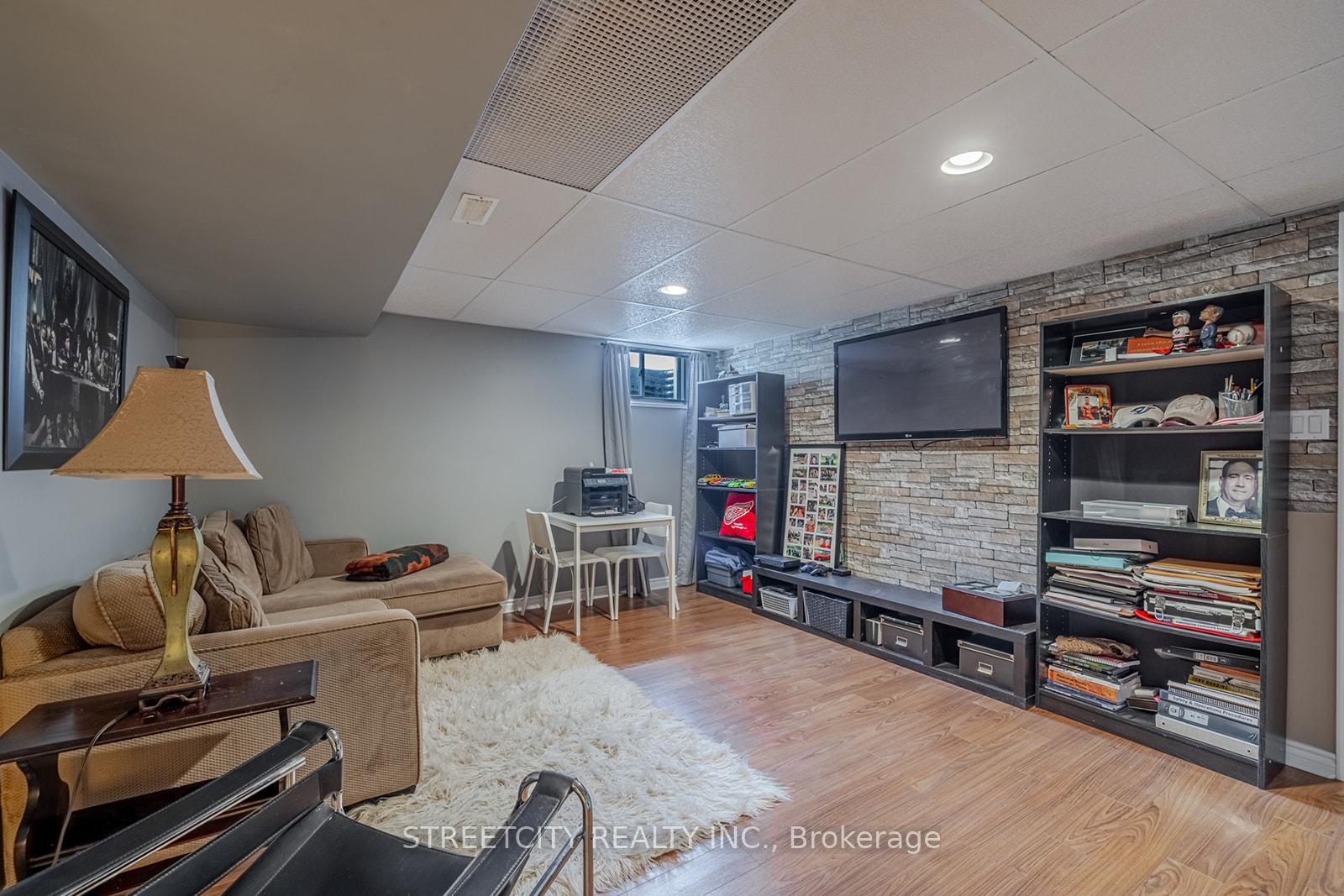 Photo 30 of 226 Andrea Crescent, Central Elgin, Belmont — HOMEH
