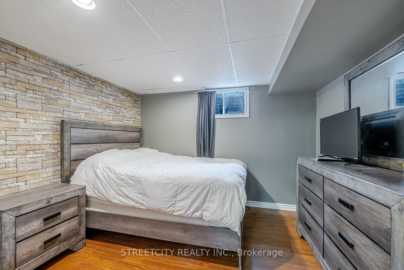 Photo 32 of 226 Andrea Crescent, Central Elgin, Belmont — HOMEH