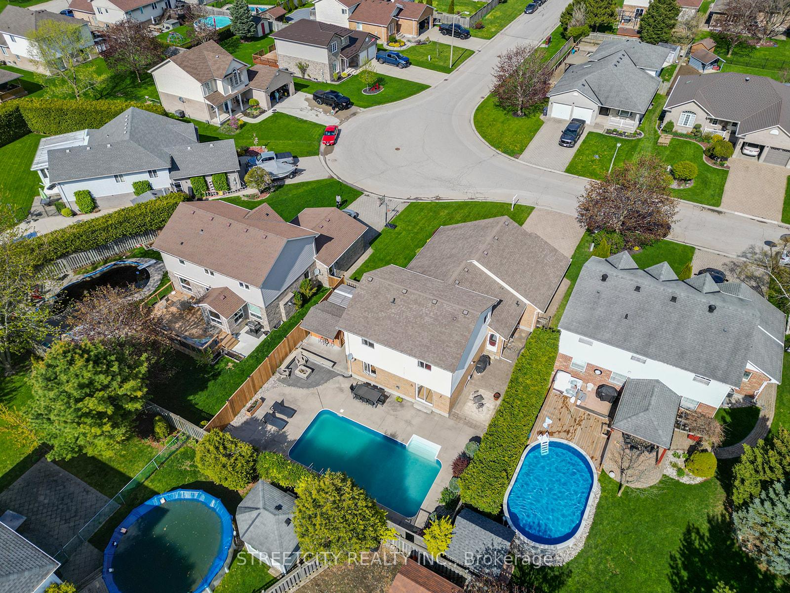Photo 44 of 226 Andrea Crescent, Central Elgin, Belmont — HOMEH