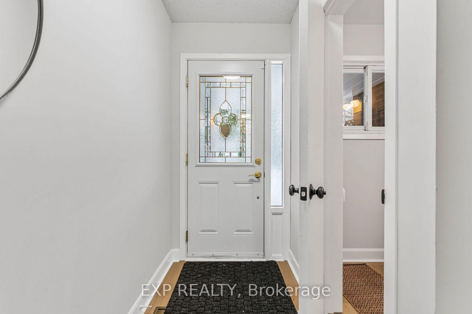Photo 2 of 89 Royal Salisbury Way, Brampton, Madoc — HOMEH