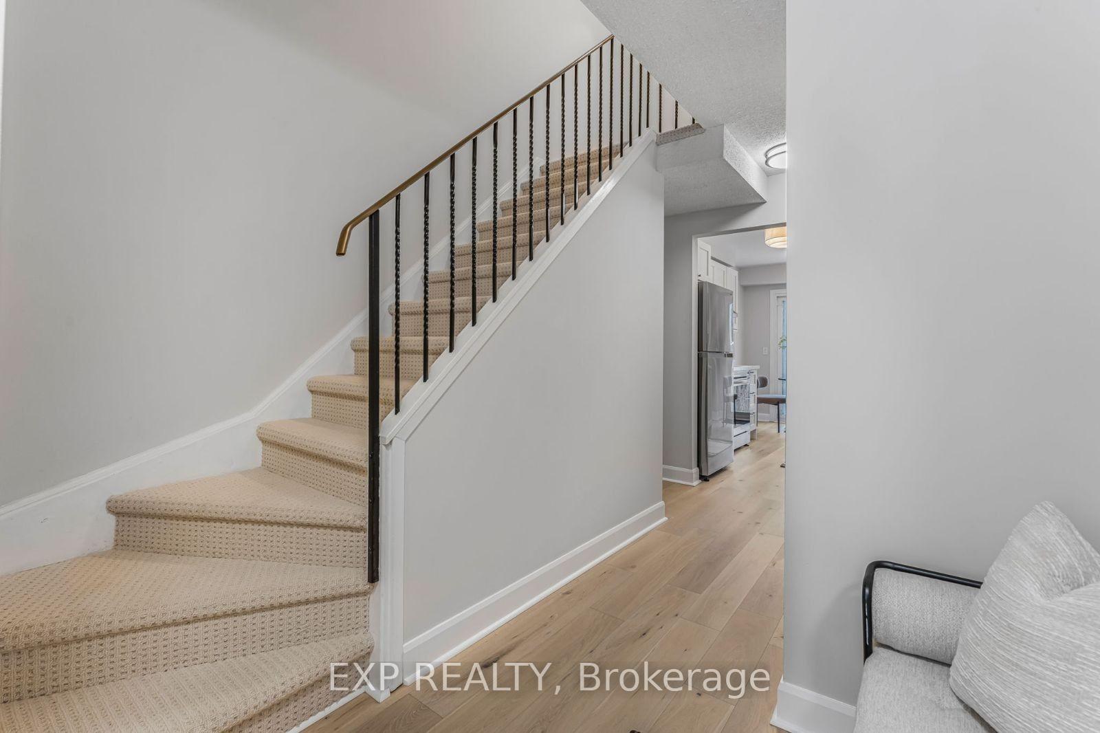 Photo 3 of 89 Royal Salisbury Way, Brampton, Madoc — HOMEH