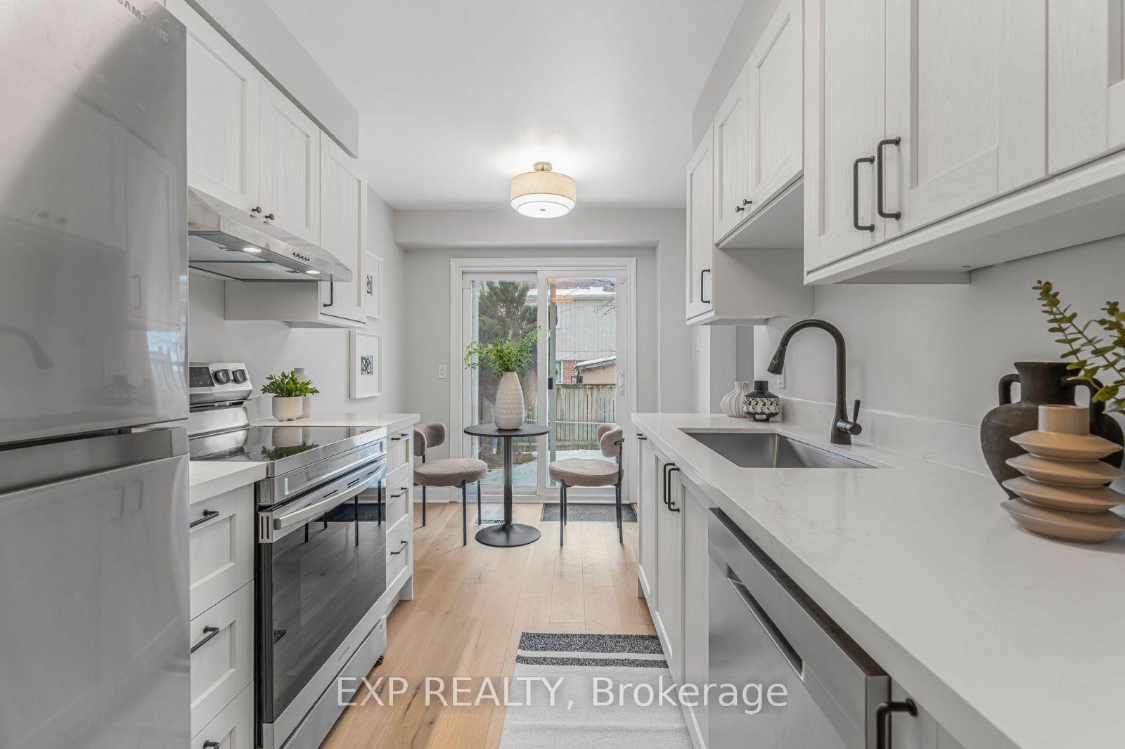 Photo 4 of 89 Royal Salisbury Way, Brampton, Madoc — HOMEH