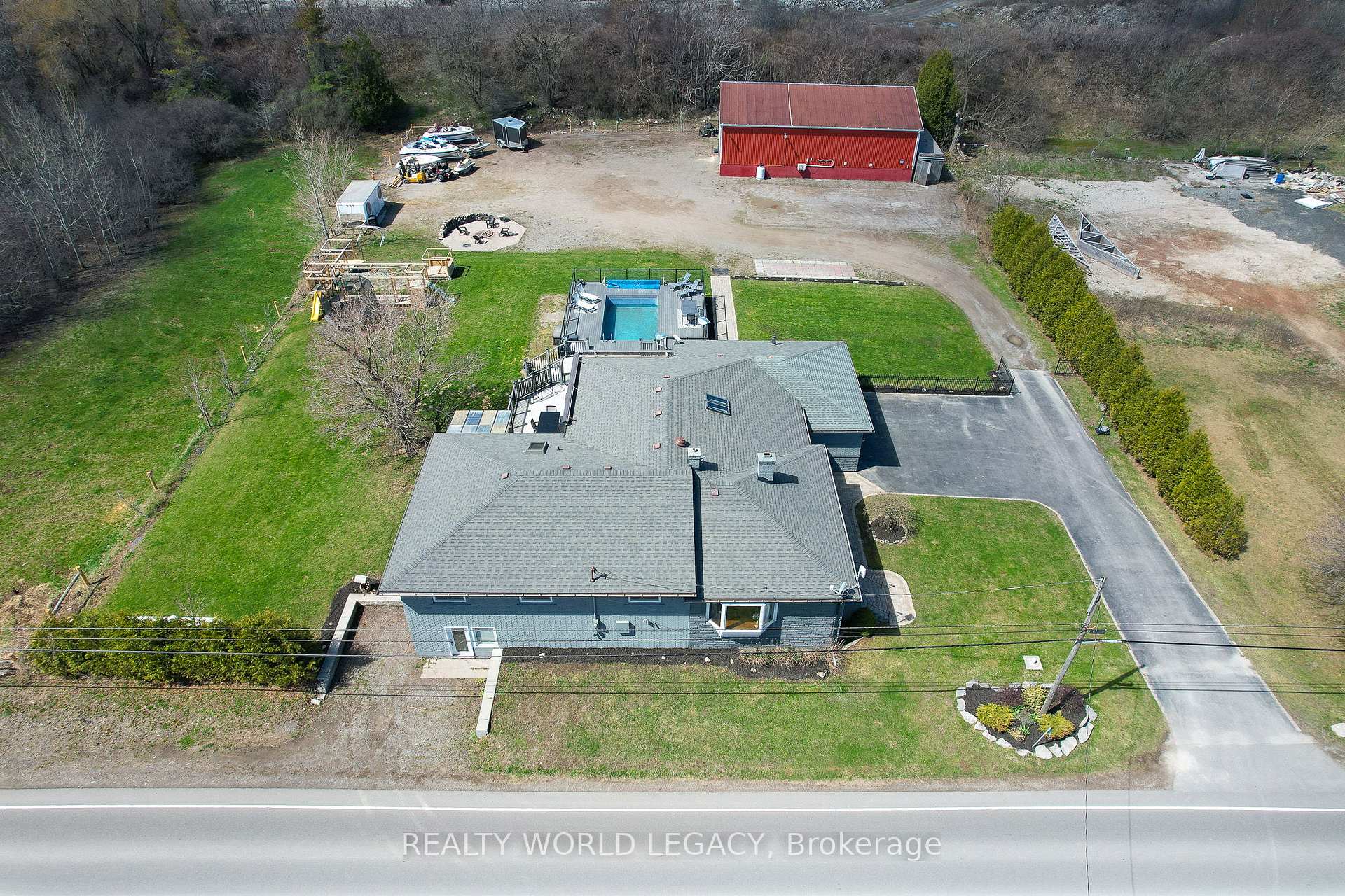 Photo 4 of 761 Brock Road, Hamilton, Rural Flamborough — HOMEH