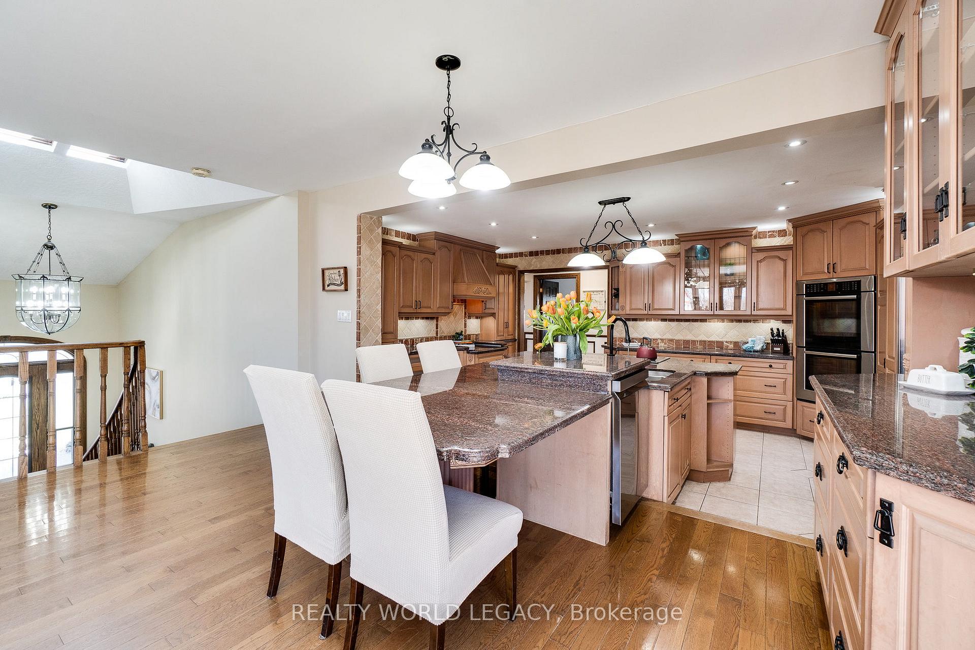 Photo 9 of 761 Brock Road, Hamilton, Rural Flamborough — HOMEH