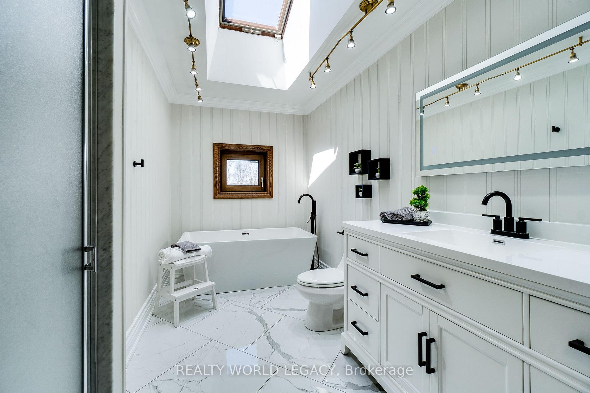 Photo 26 of 761 Brock Road, Hamilton, Rural Flamborough — HOMEH