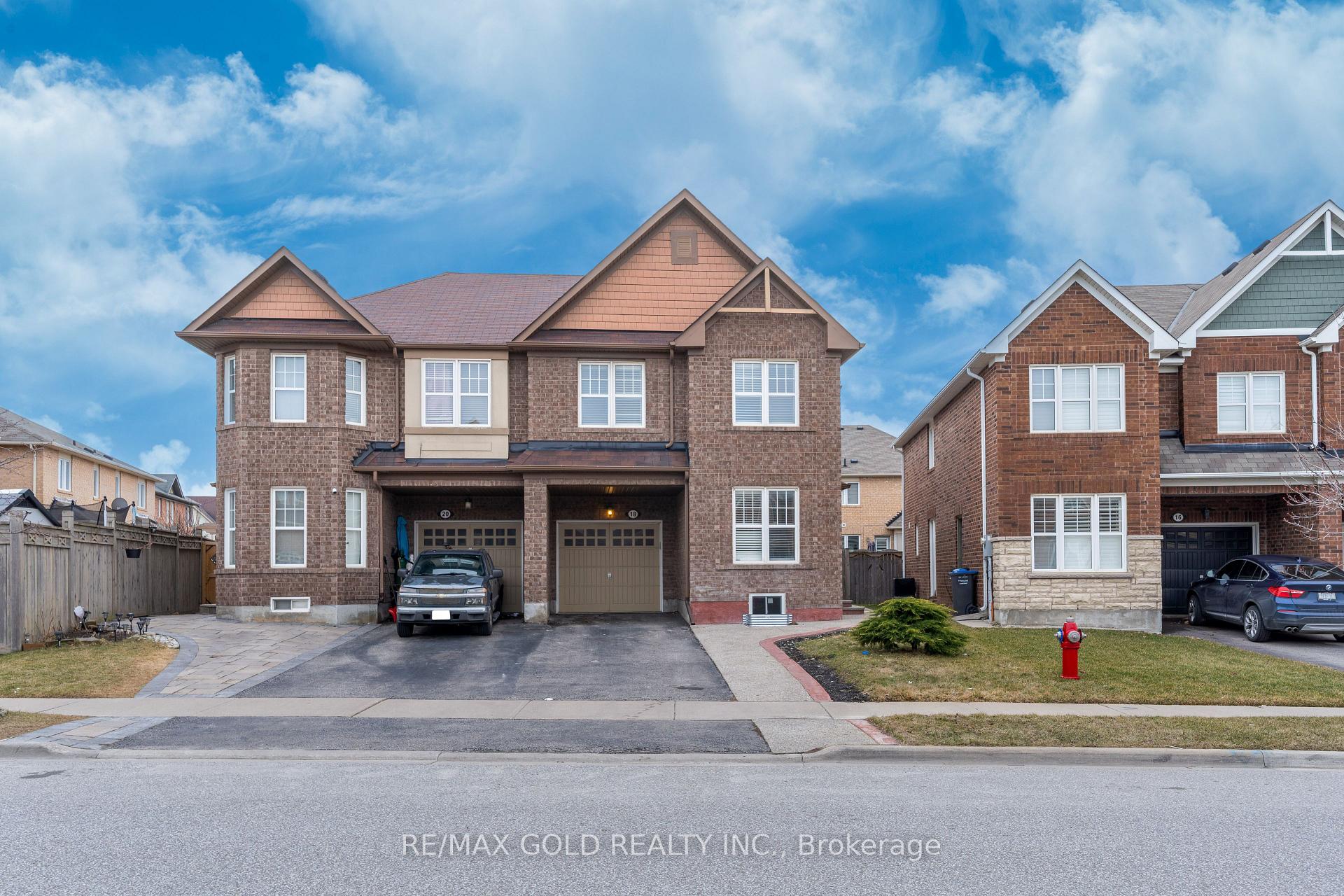 Front of 18 Apple Valley Way
