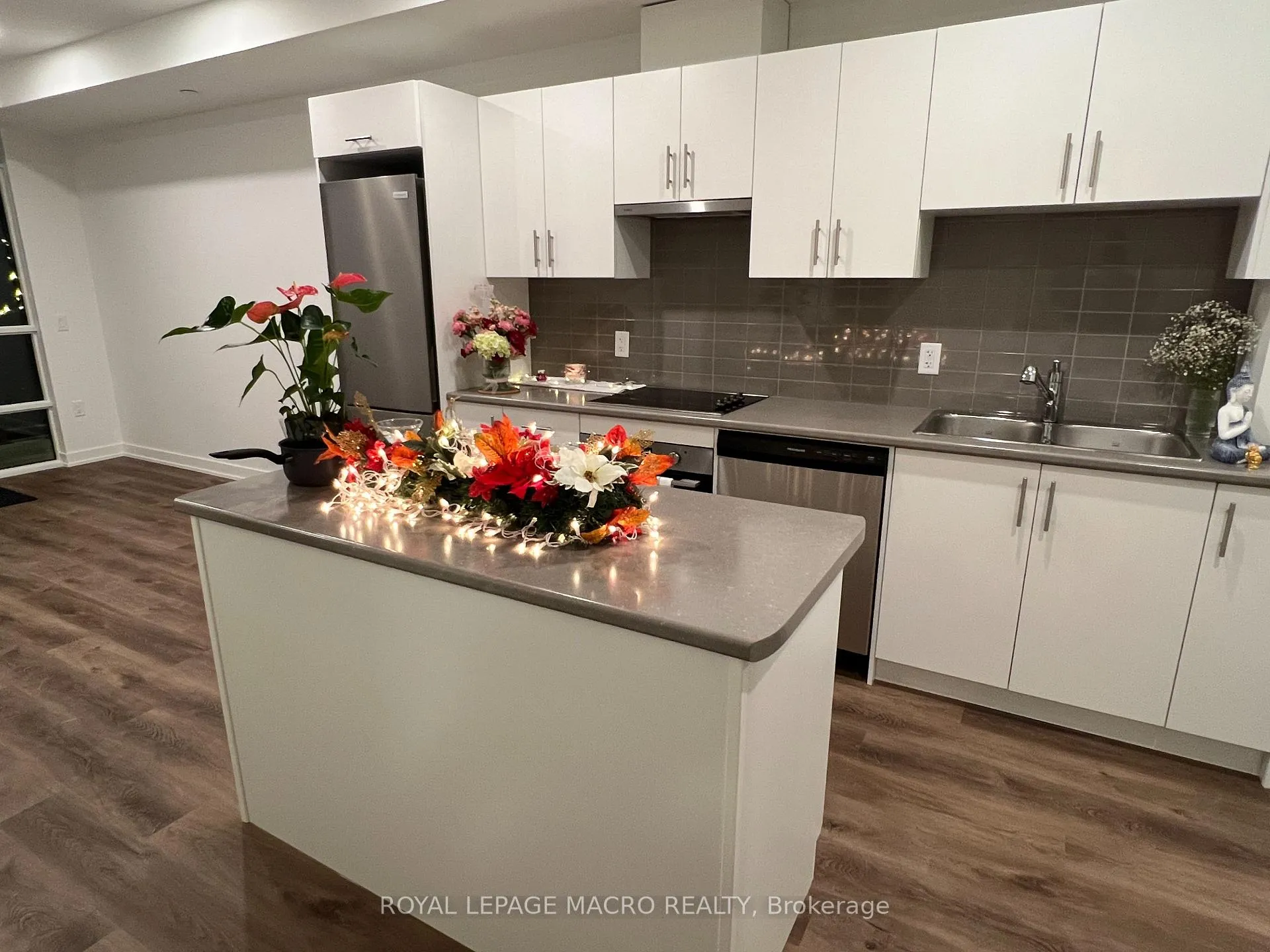 Photo 5 of Unit 401, 461 Green Road, Hamilton, Lakeshore — HOMEH