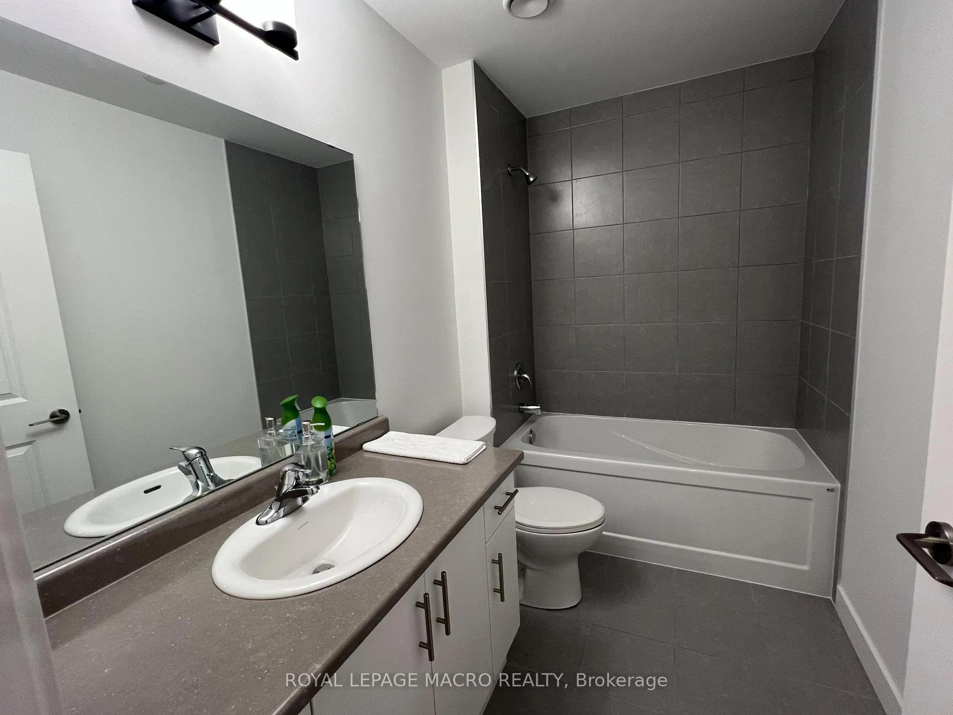 Photo 16 of Unit 401, 461 Green Road, Hamilton, Lakeshore — HOMEH