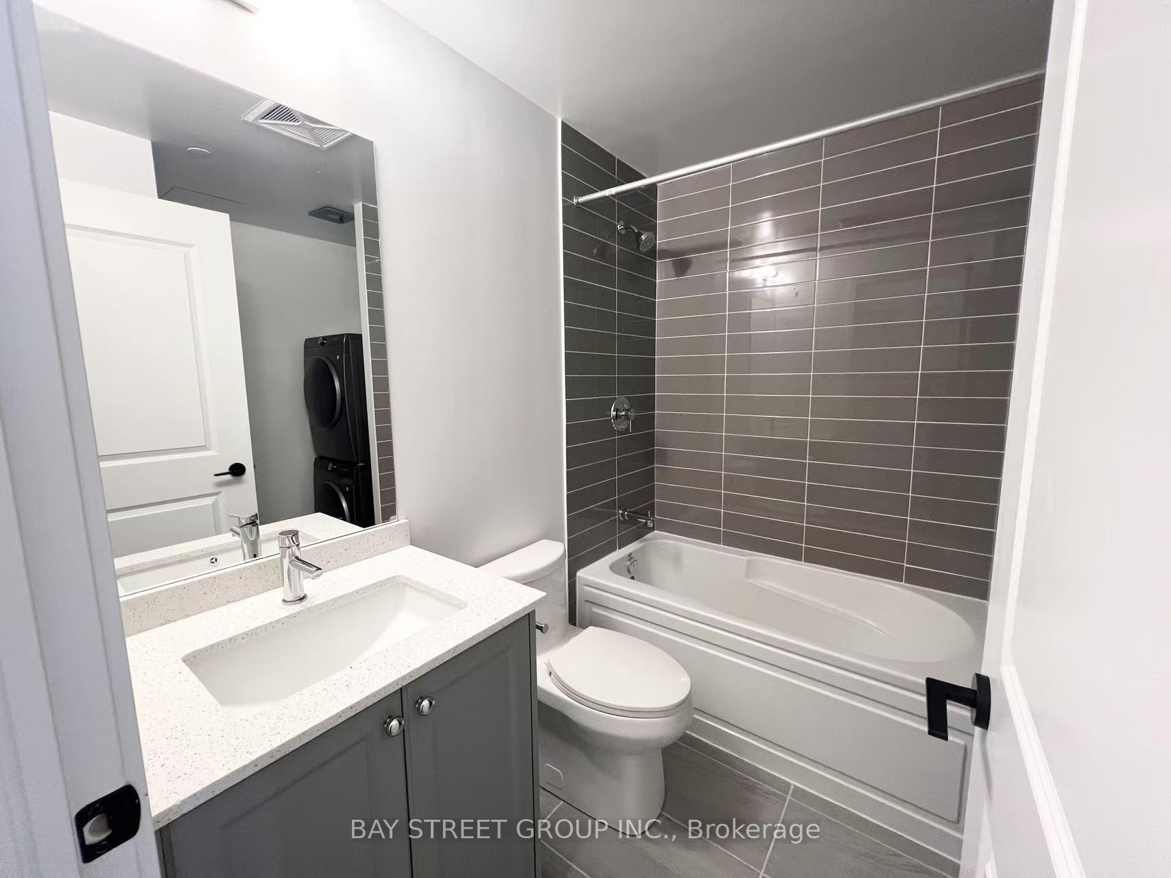 Photo 5 of Unit 421, 2333 Khalsa Gate, Oakville, Westmount — HOMEH